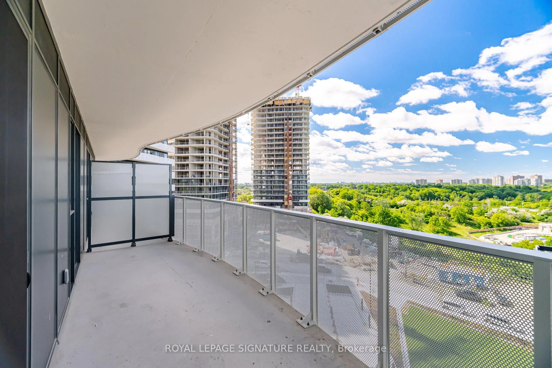 Photo 17 of Unit 805, 10 Flavelle Trail, Vaughan, Steeles West Industrial — HOMEH
