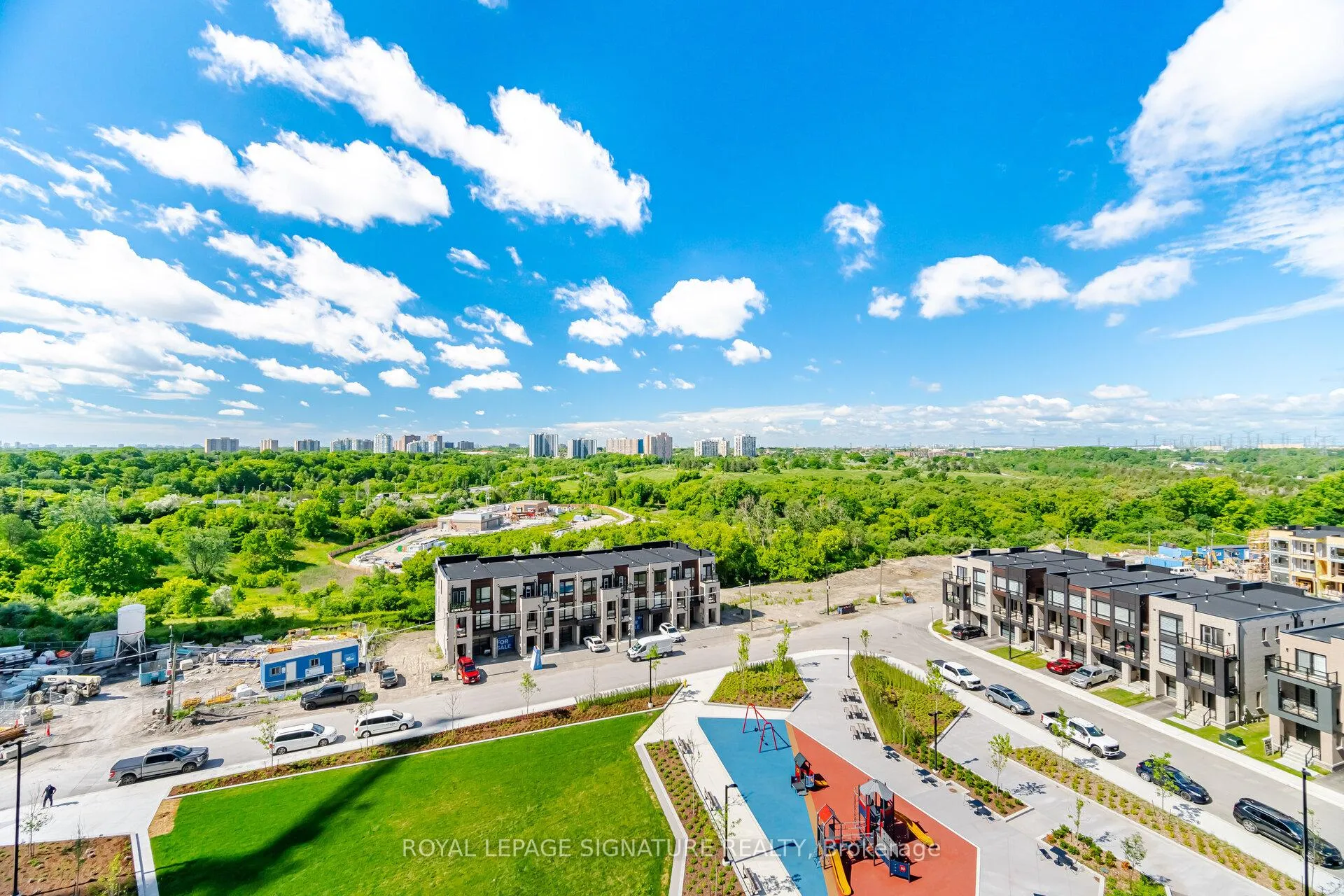 Photo 19 of Unit 805, 10 Flavelle Trail, Vaughan, Steeles West Industrial — HOMEH