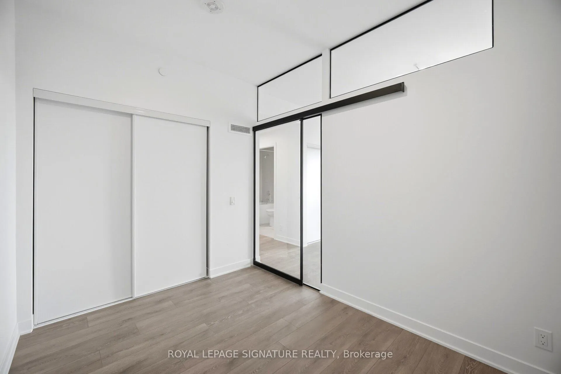 Photo 24 of Unit 805, 10 Flavelle Trail, Vaughan, Steeles West Industrial — HOMEH