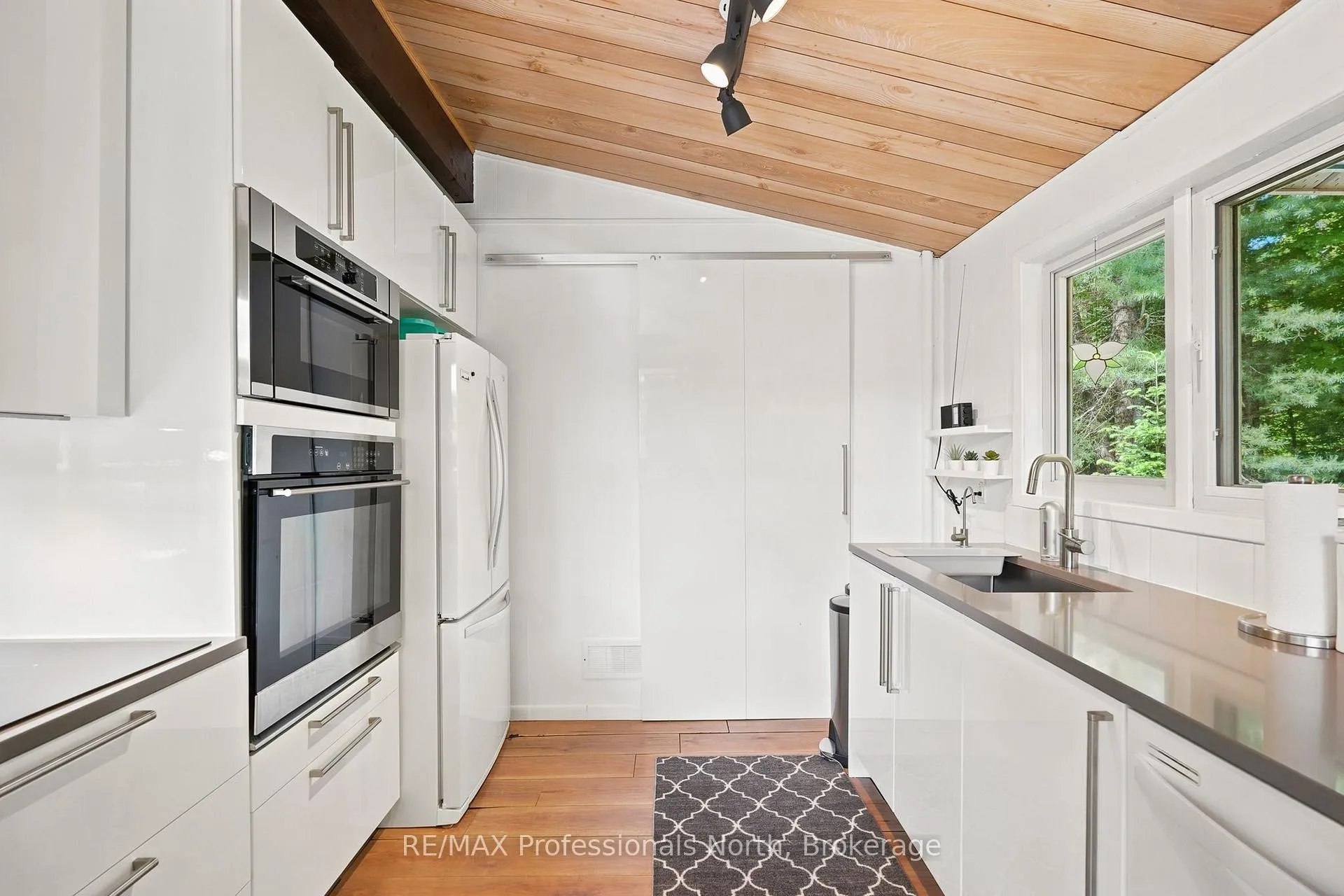 Photo 27 of 1245 Sherwood Forest Road, Bracebridge, Oakley — HOMEH