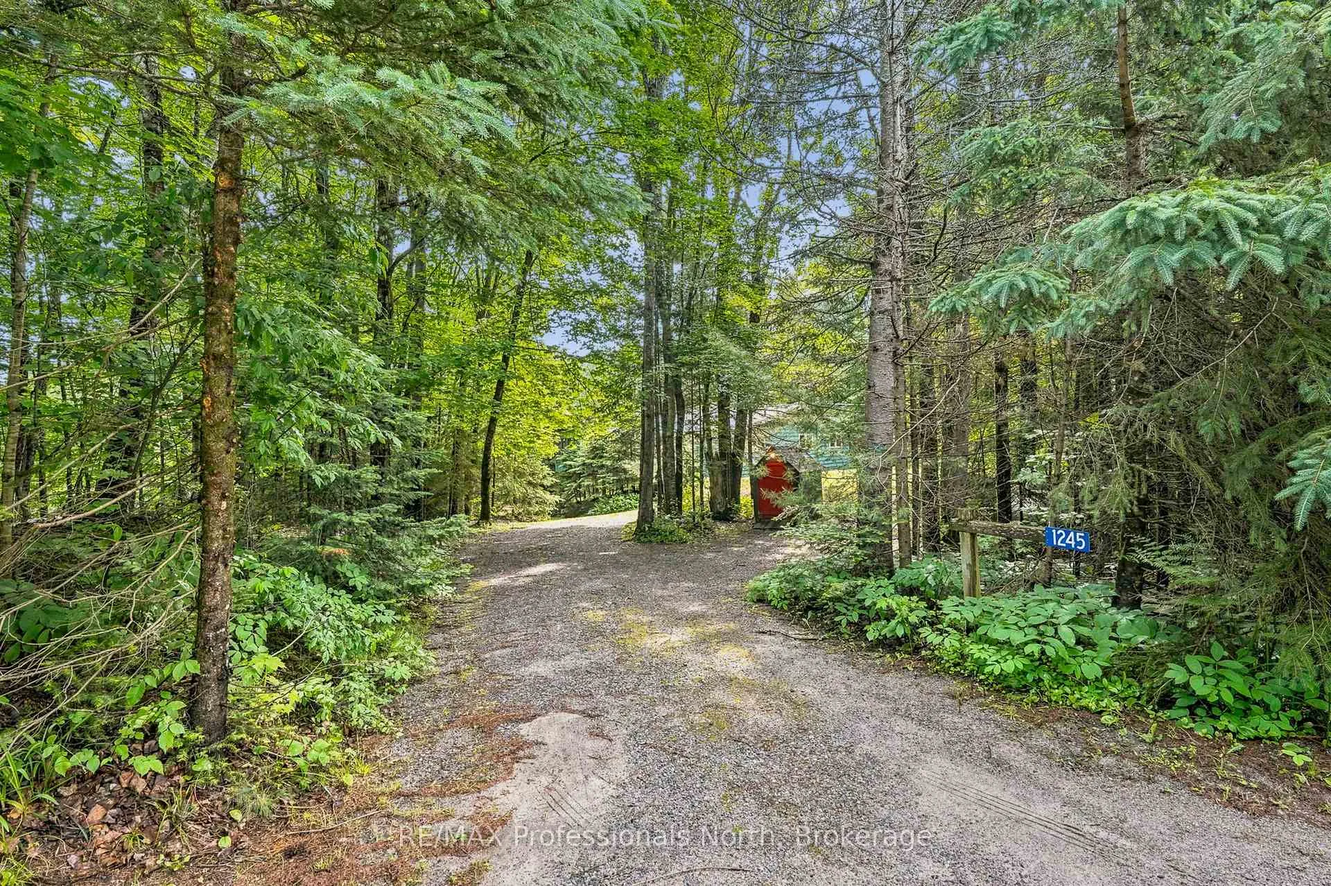 Photo 49 of 1245 Sherwood Forest Road, Bracebridge, Oakley — HOMEH
