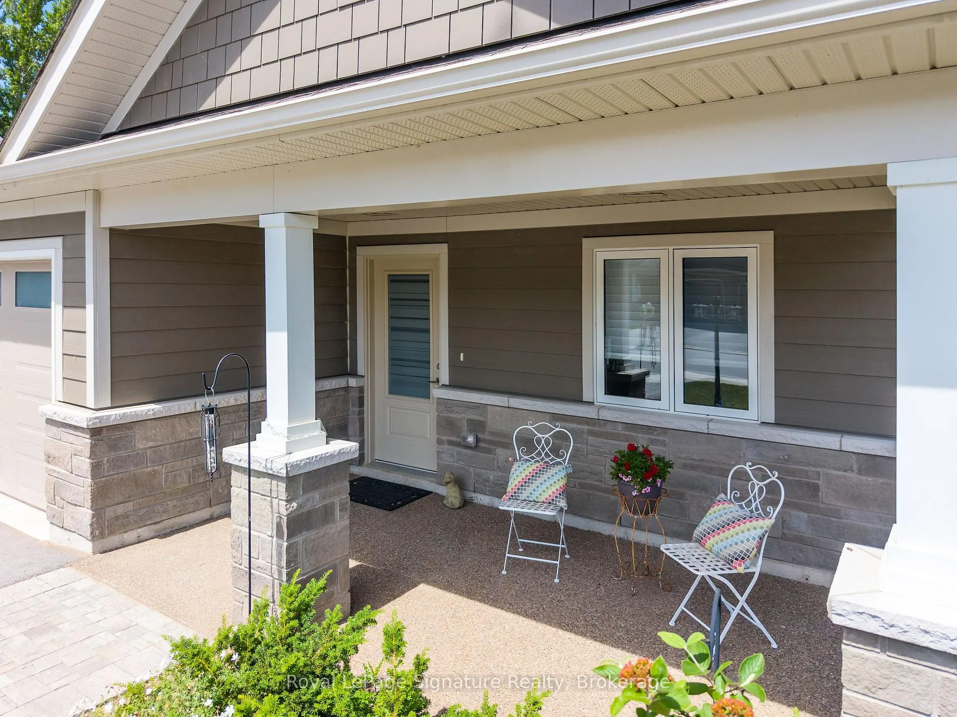 Photo 3 of 114 Dove Drive W, Blue Mountains — HOMEH