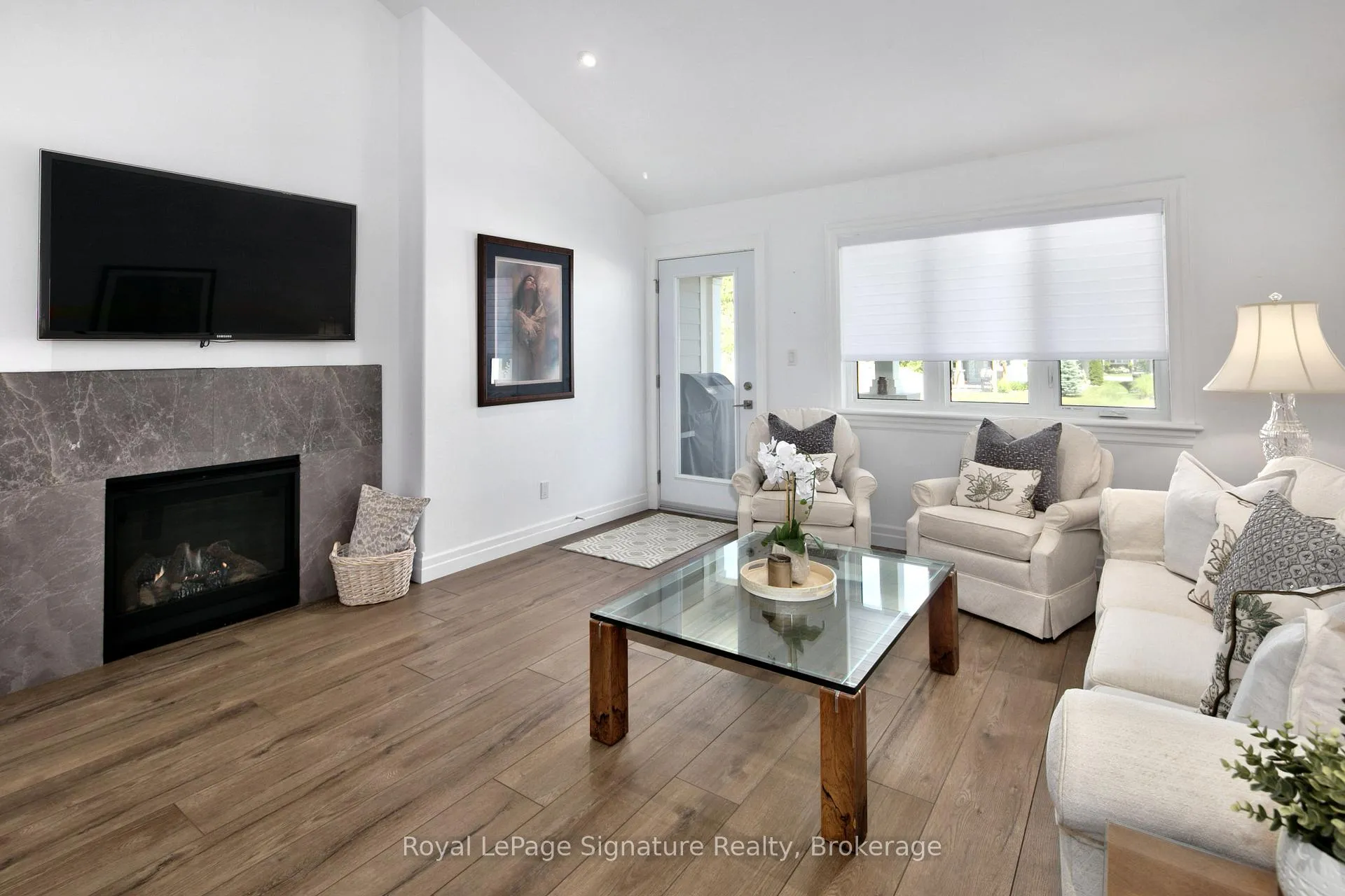 Photo 11 of 114 Dove Drive W, Blue Mountains — HOMEH