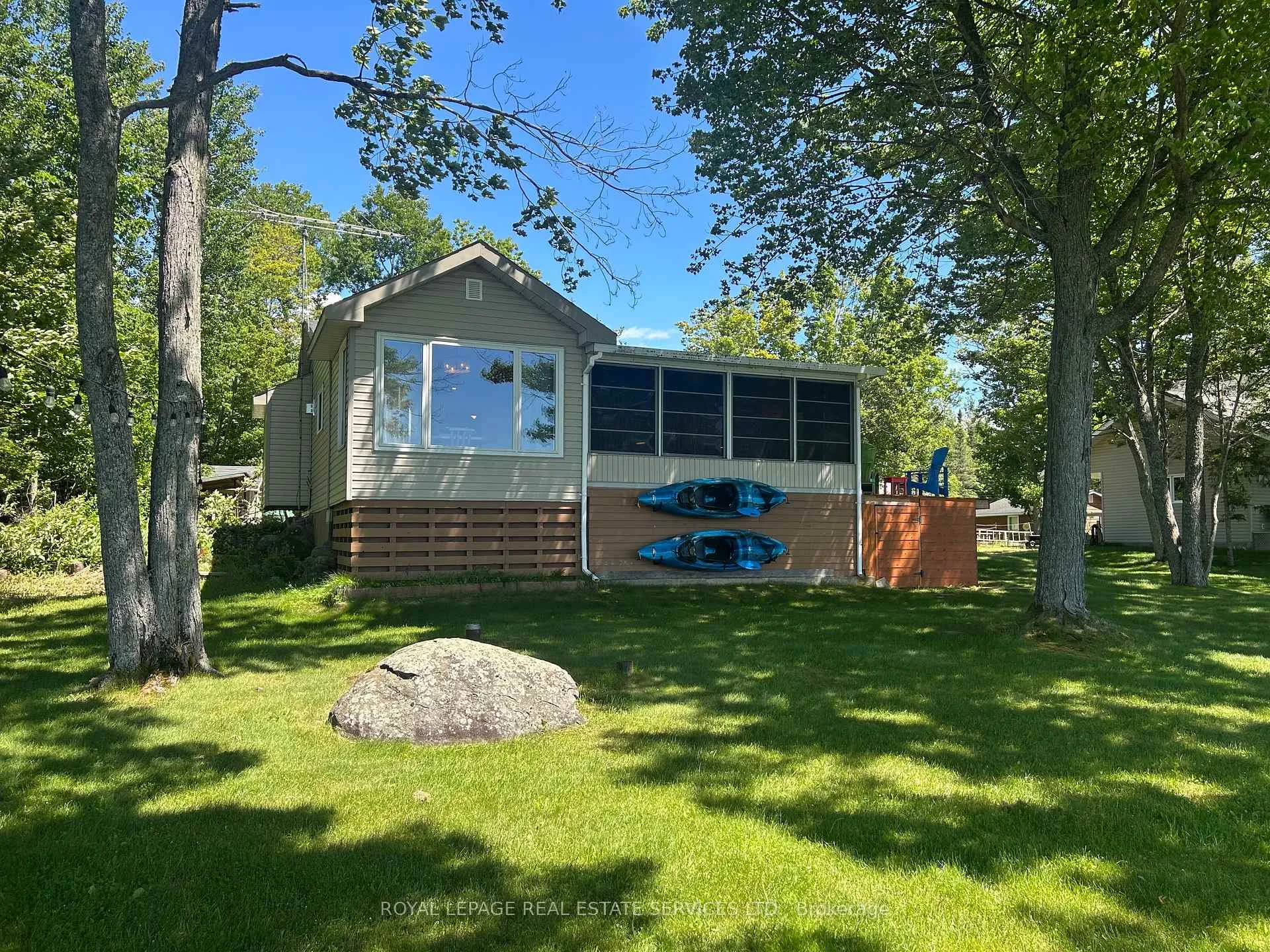 Photo 4 of 505 Riverside Drive, St. Joseph — HOMEH
