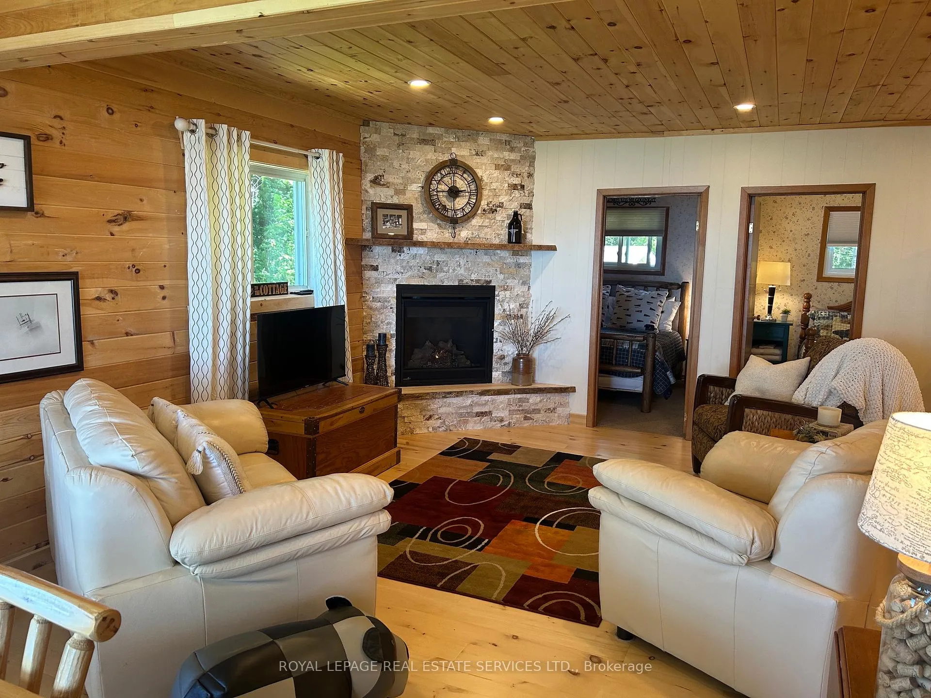 Photo 11 of 505 Riverside Drive, St. Joseph — HOMEH