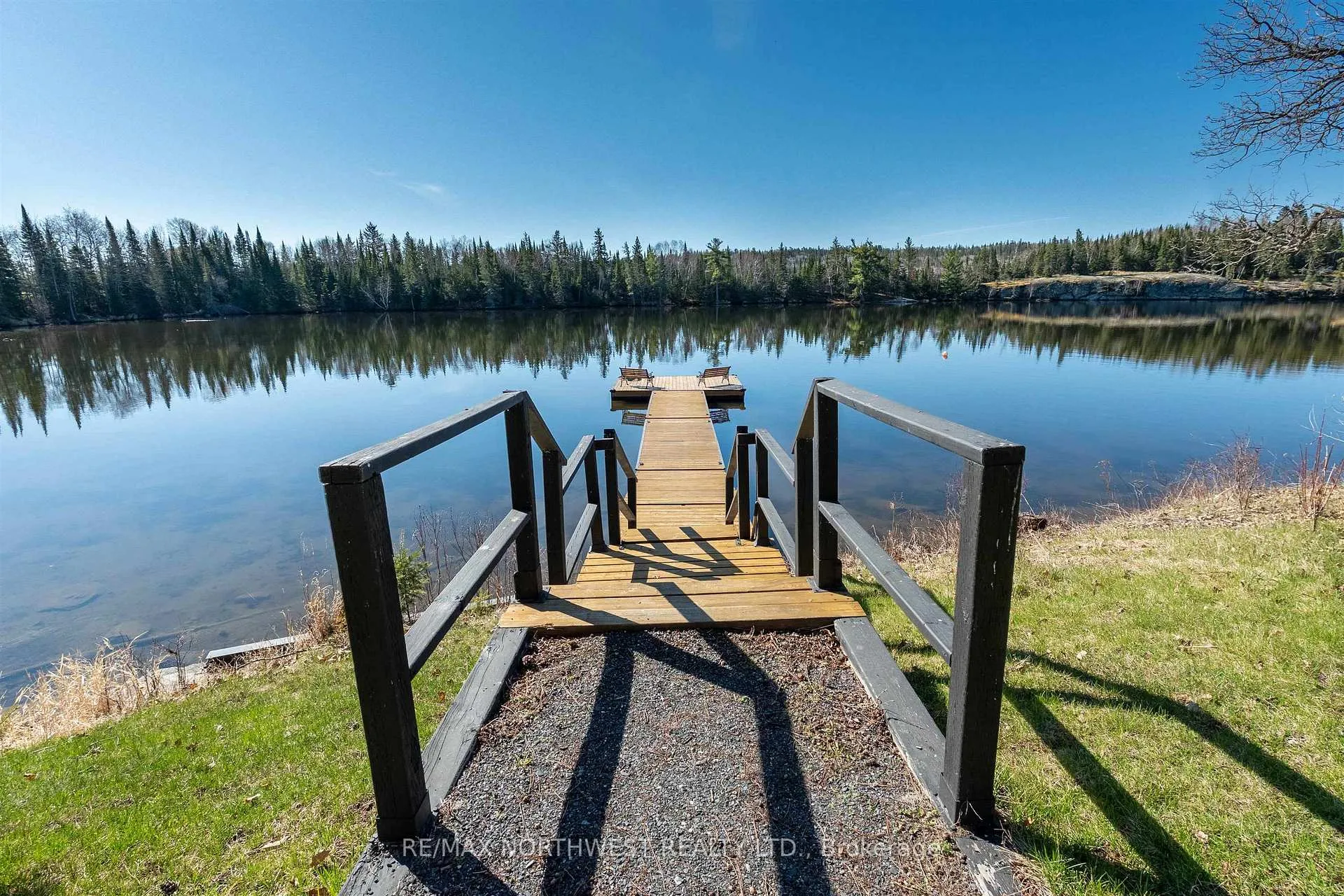Photo 22 of 78 Point Road, Kenora Remote Area, West of Kenora — HOMEH