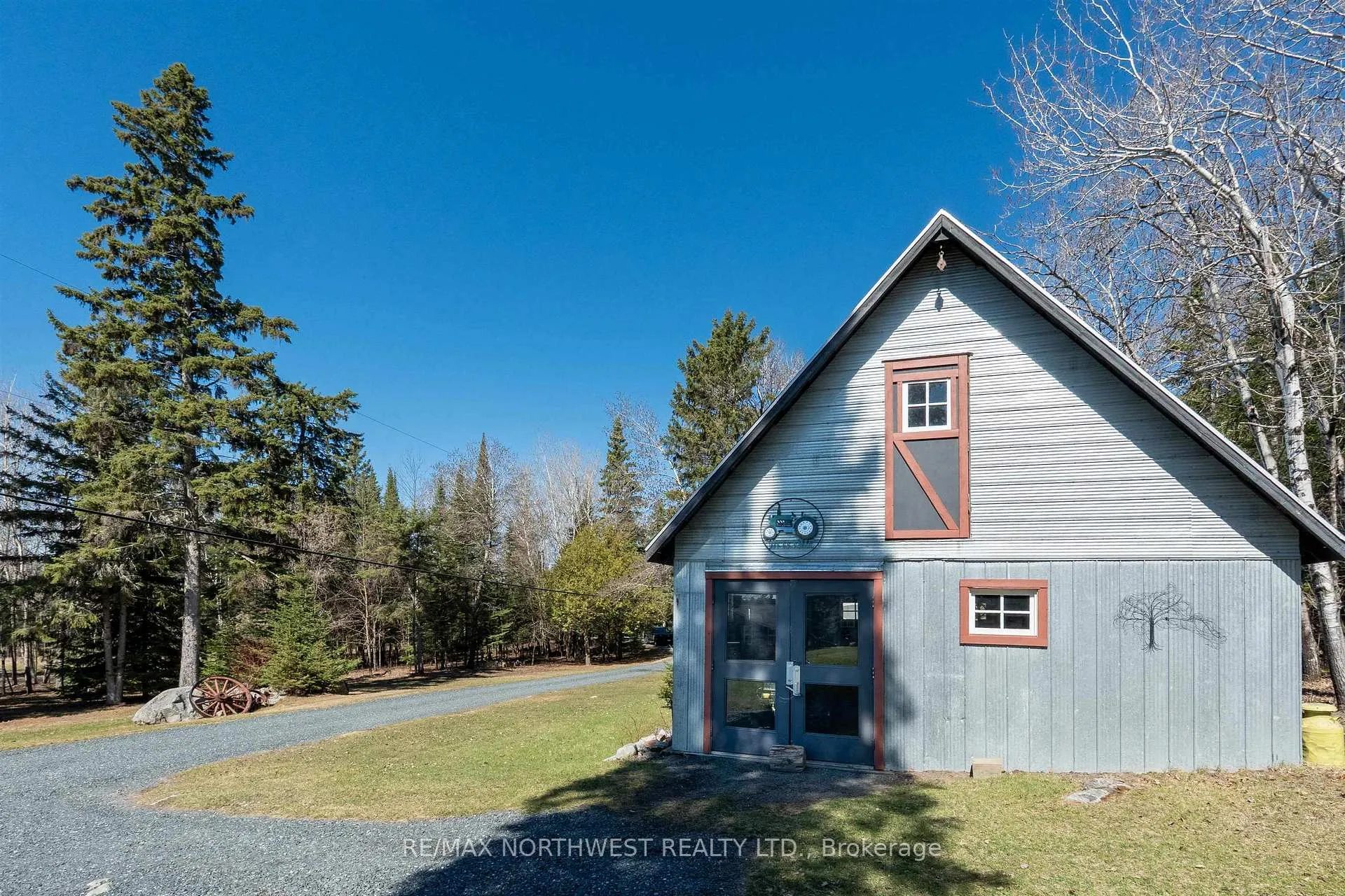 Photo 36 of 78 Point Road, Kenora Remote Area, West of Kenora — HOMEH