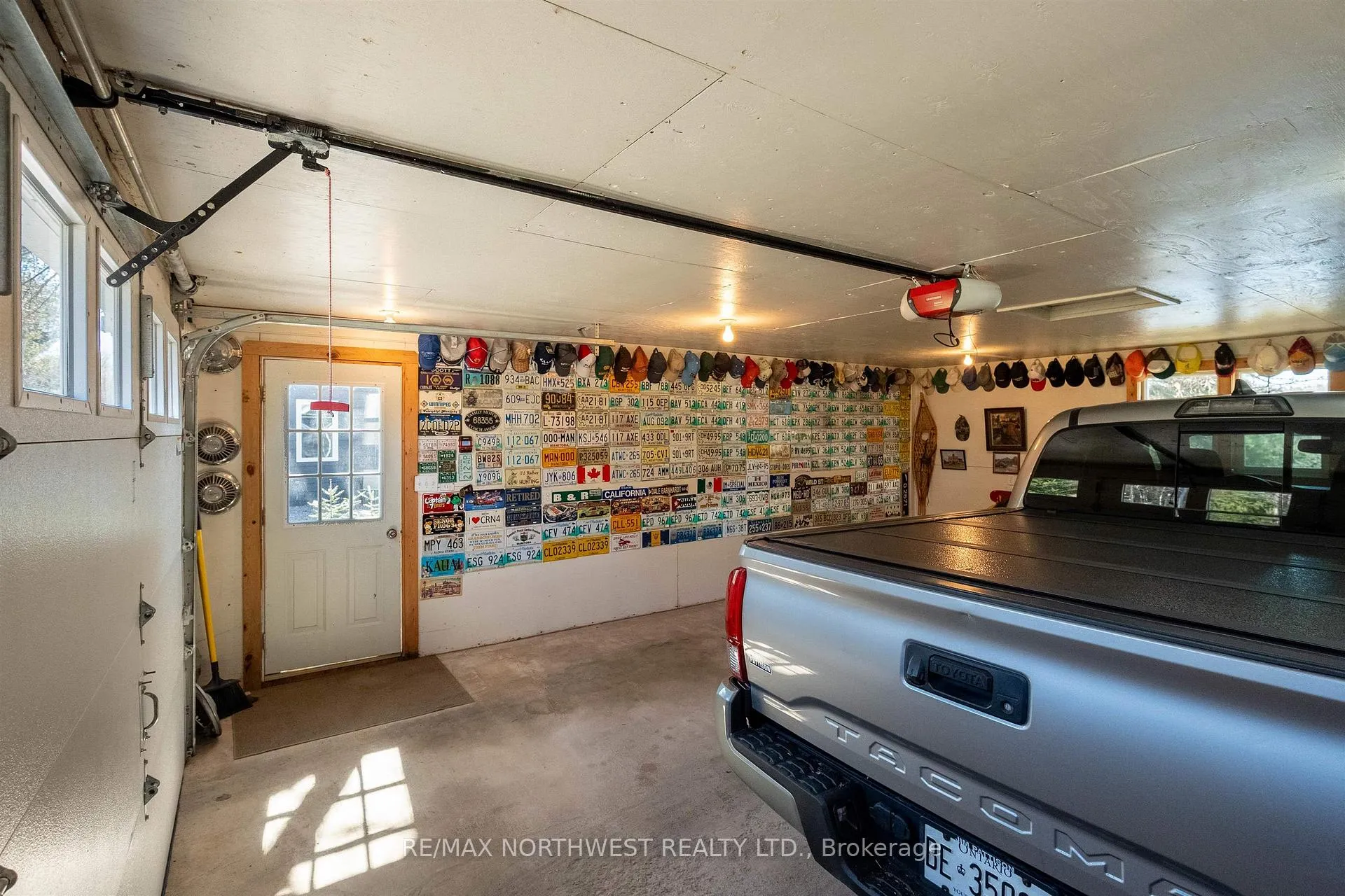 Photo 40 of 78 Point Road, Kenora Remote Area, West of Kenora — HOMEH