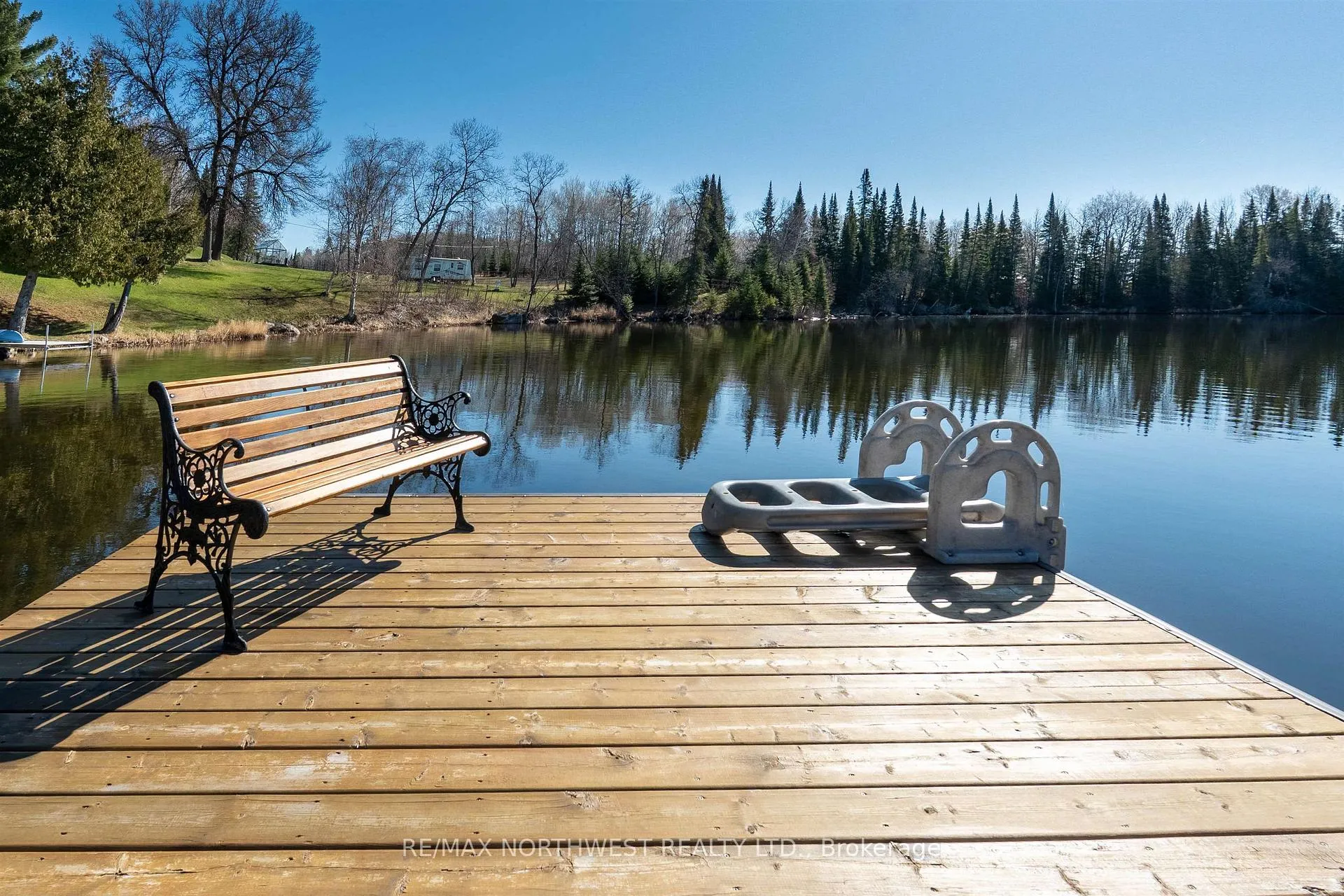 Photo 44 of 78 Point Road, Kenora Remote Area, West of Kenora — HOMEH