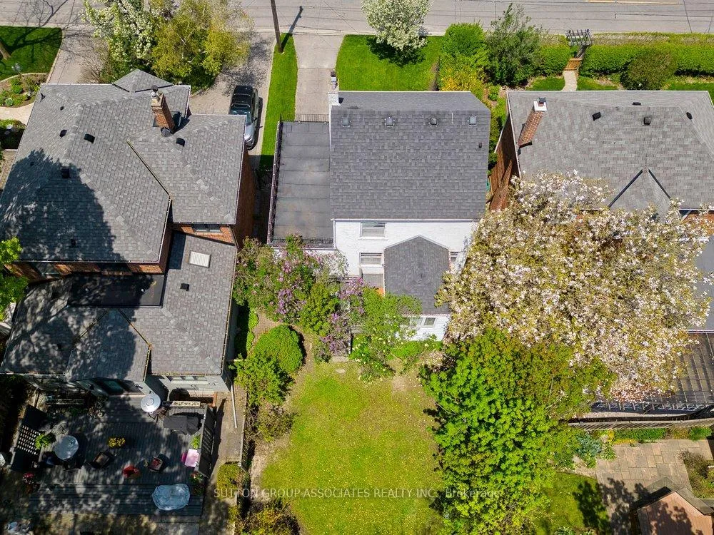 Photo 6 of 5 Delhi Avenue, Toronto, Bedford Park-Nortown — HOMEH