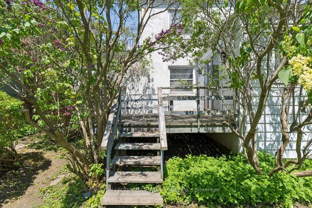 Photo 10 of 5 Delhi Avenue, Toronto, Bedford Park-Nortown — HOMEH