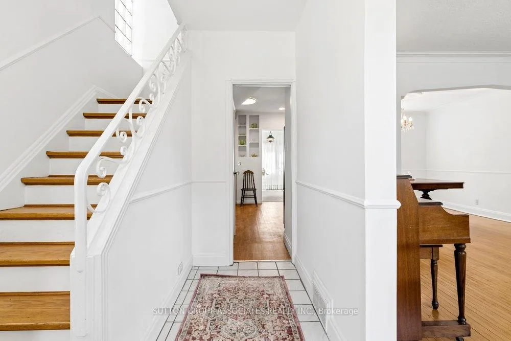 Photo 11 of 5 Delhi Avenue, Toronto, Bedford Park-Nortown — HOMEH