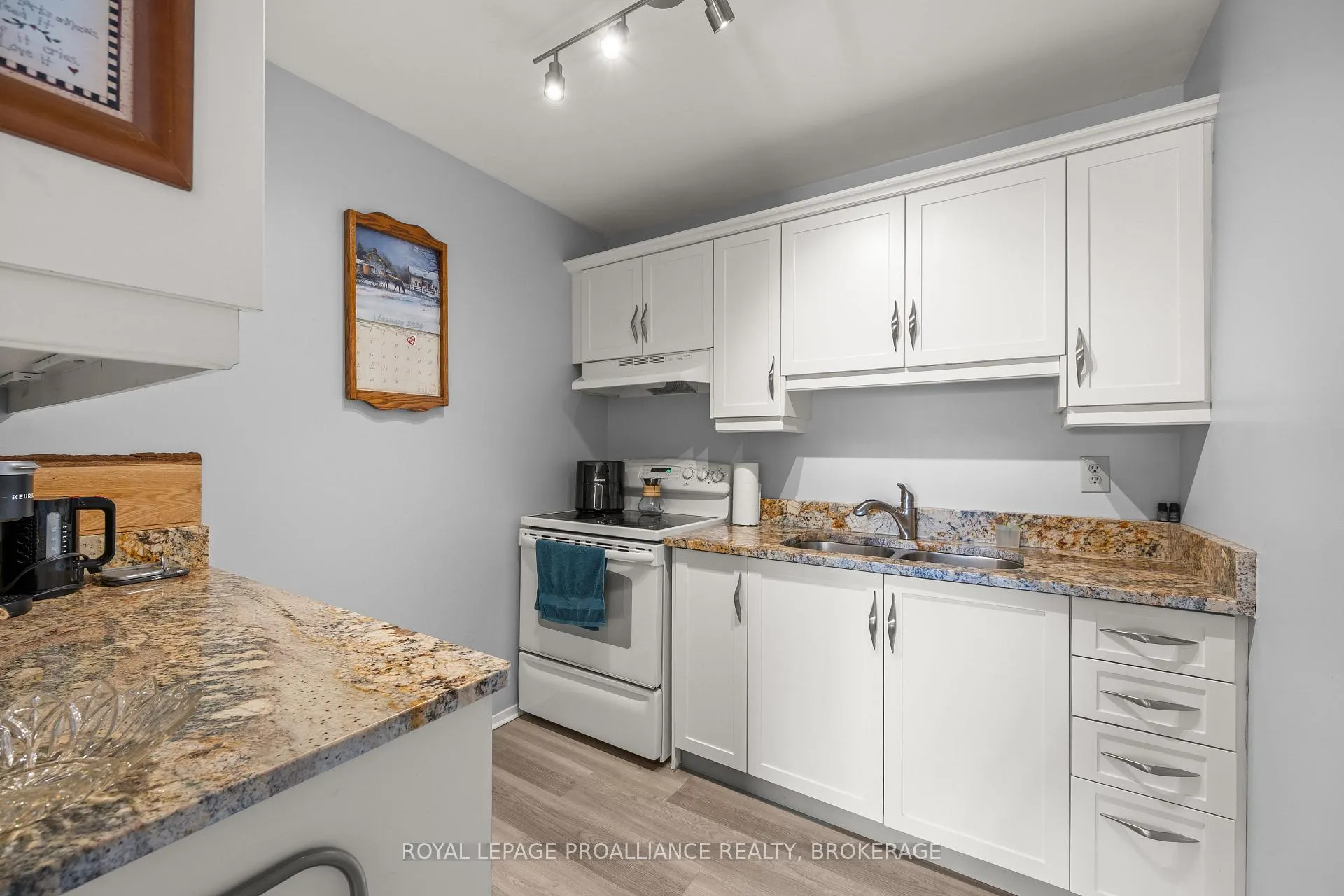 Photo 8 of Unit 306, 573 Armstrong Road, Kingston, East Gardiners Rd — HOMEH