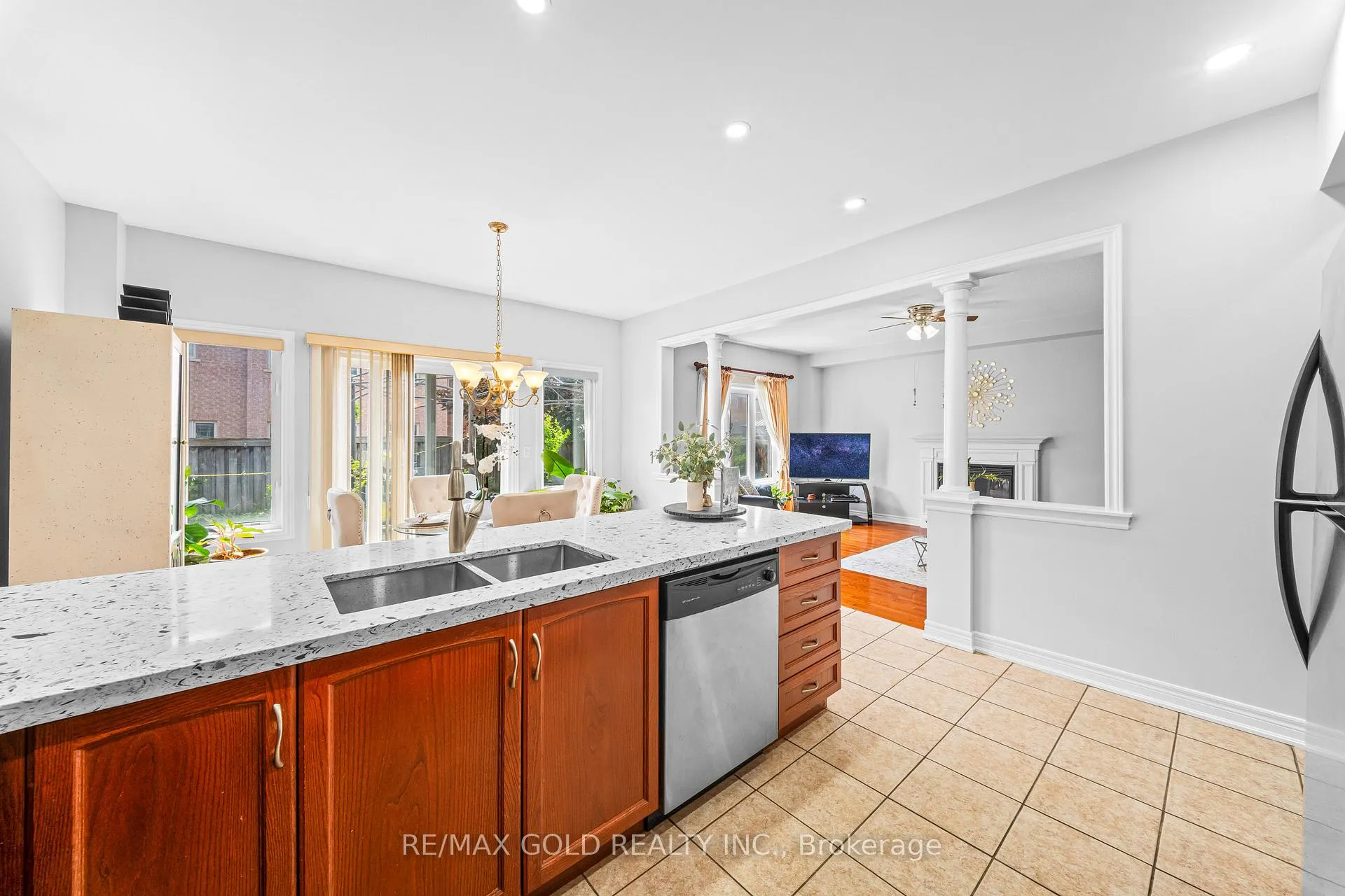 Photo 13 of 14 Dovehaven Crescent, Brampton, Bram East — HOMEH