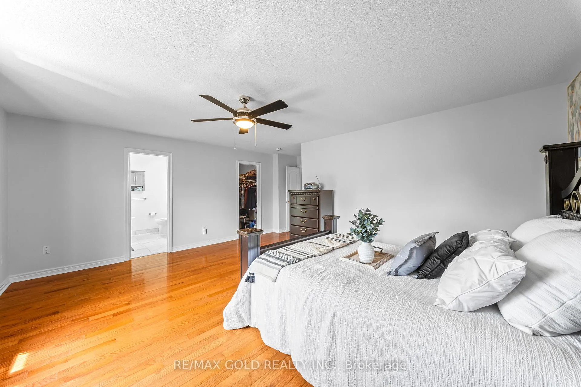 Photo 27 of 14 Dovehaven Crescent, Brampton, Bram East — HOMEH