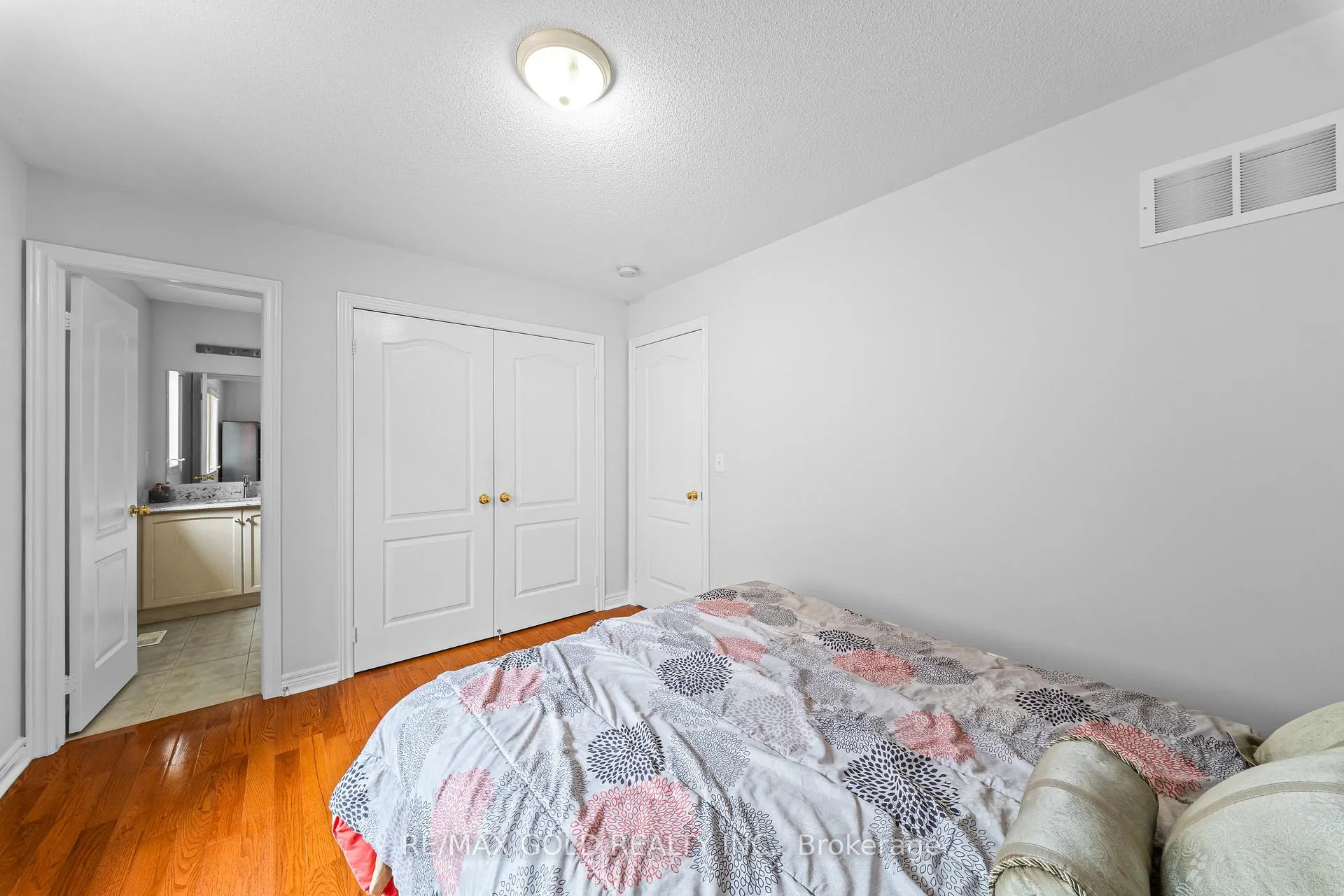 Photo 32 of 14 Dovehaven Crescent, Brampton, Bram East — HOMEH
