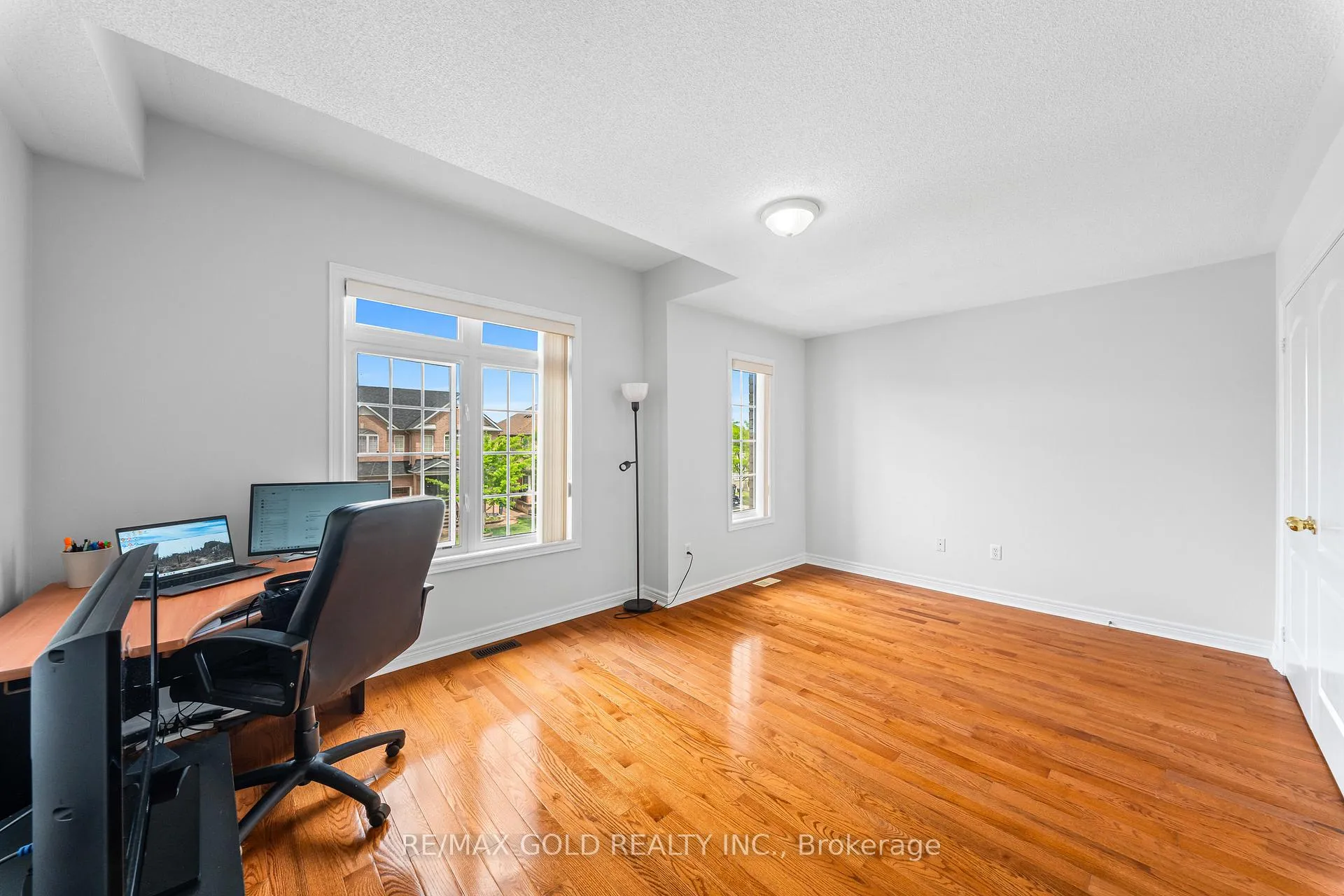 Photo 38 of 14 Dovehaven Crescent, Brampton, Bram East — HOMEH