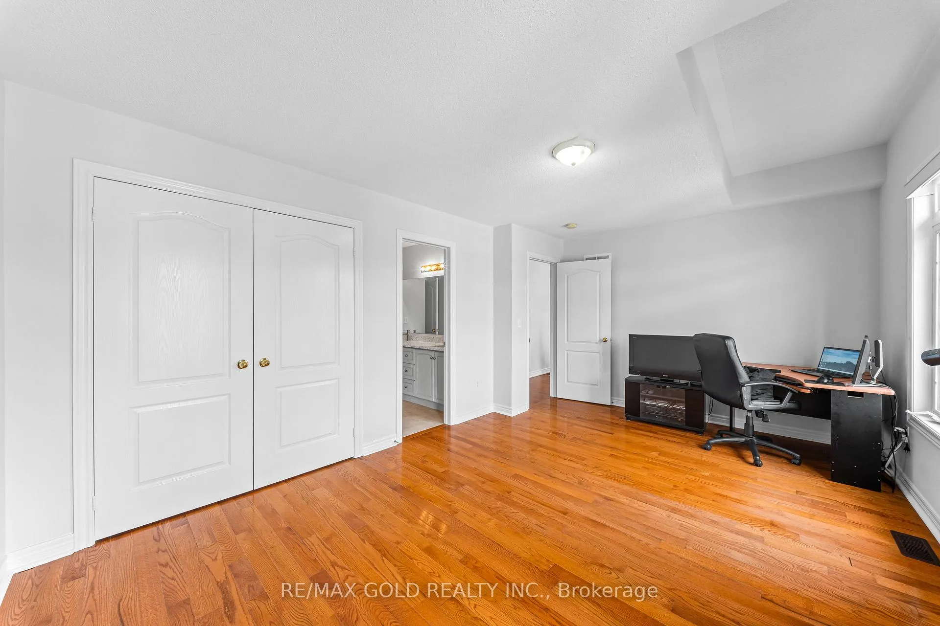 Photo 39 of 14 Dovehaven Crescent, Brampton, Bram East — HOMEH