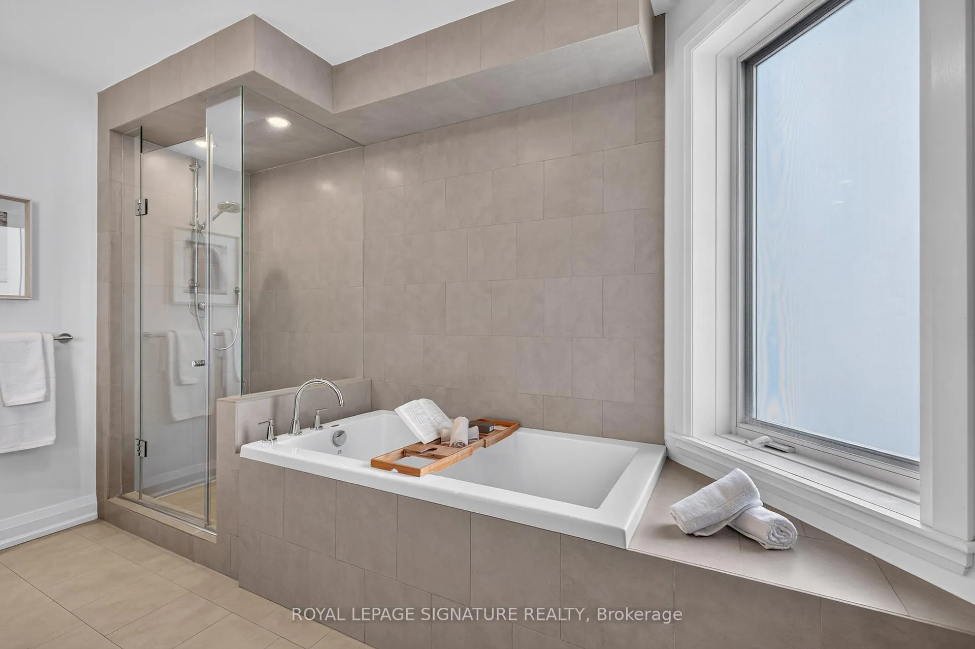 Photo 17 of 57 Bowden Street, Toronto, North Riverdale — HOMEH