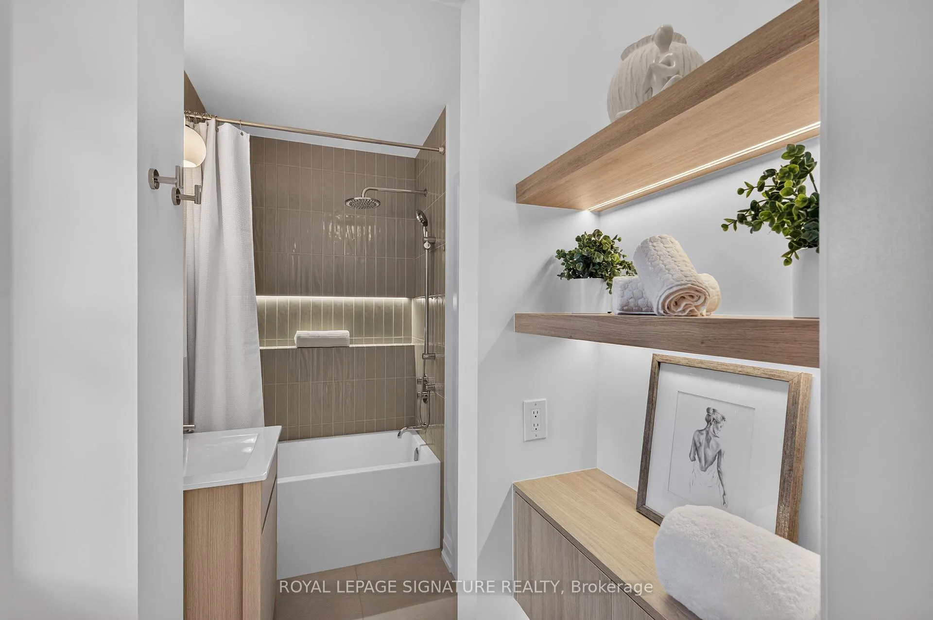 Photo 23 of 57 Bowden Street, Toronto, North Riverdale — HOMEH