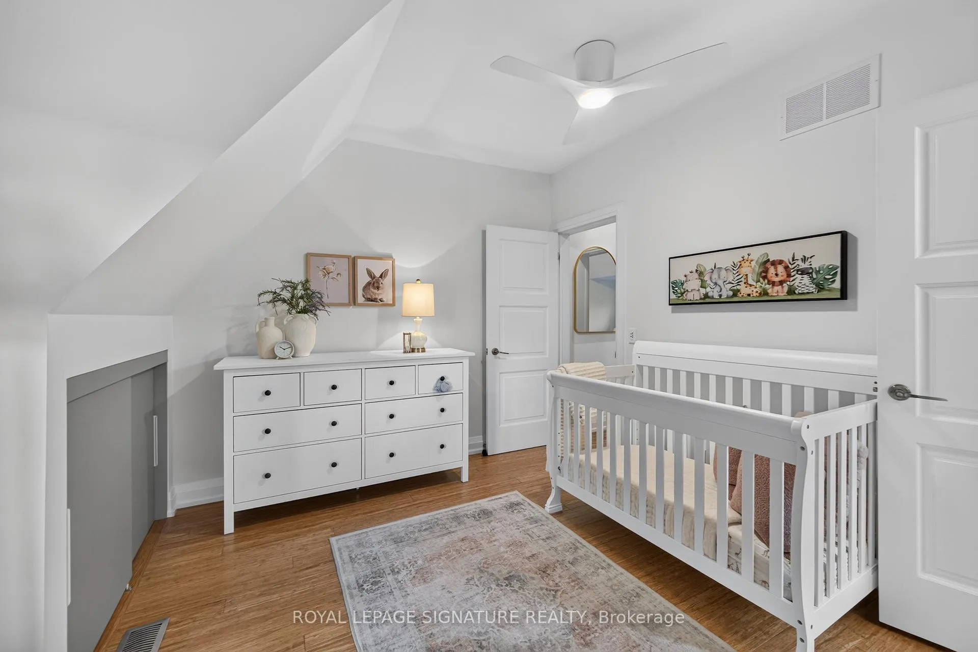 Photo 25 of 57 Bowden Street, Toronto, North Riverdale — HOMEH