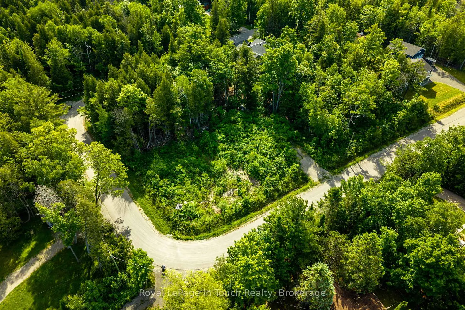 Photo 3 of 36 Seguin Crescent, Tiny, Rural Tiny — HOMEH