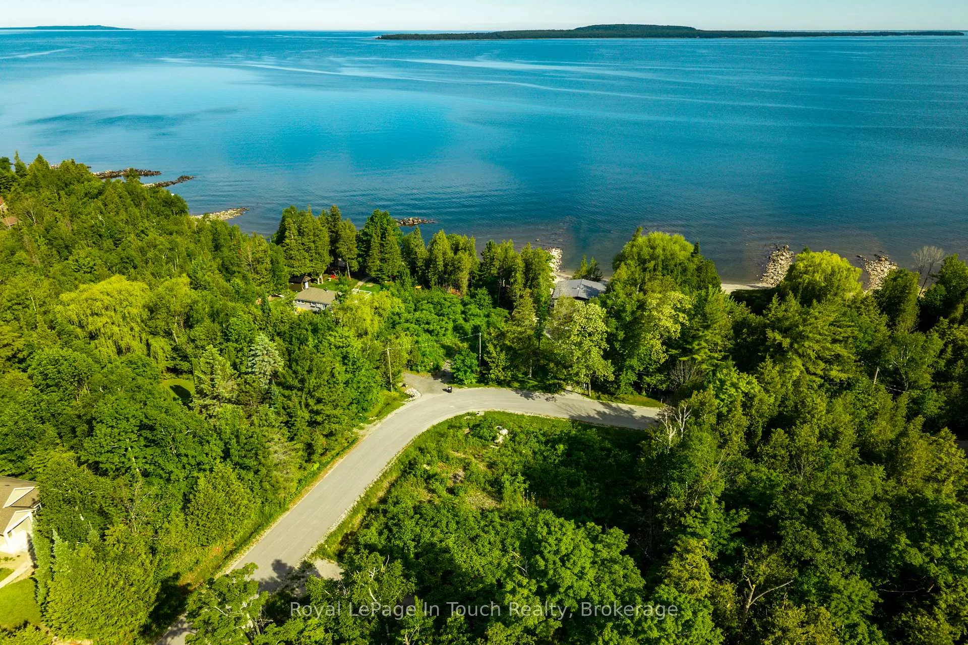 Photo 11 of 36 Seguin Crescent, Tiny, Rural Tiny — HOMEH