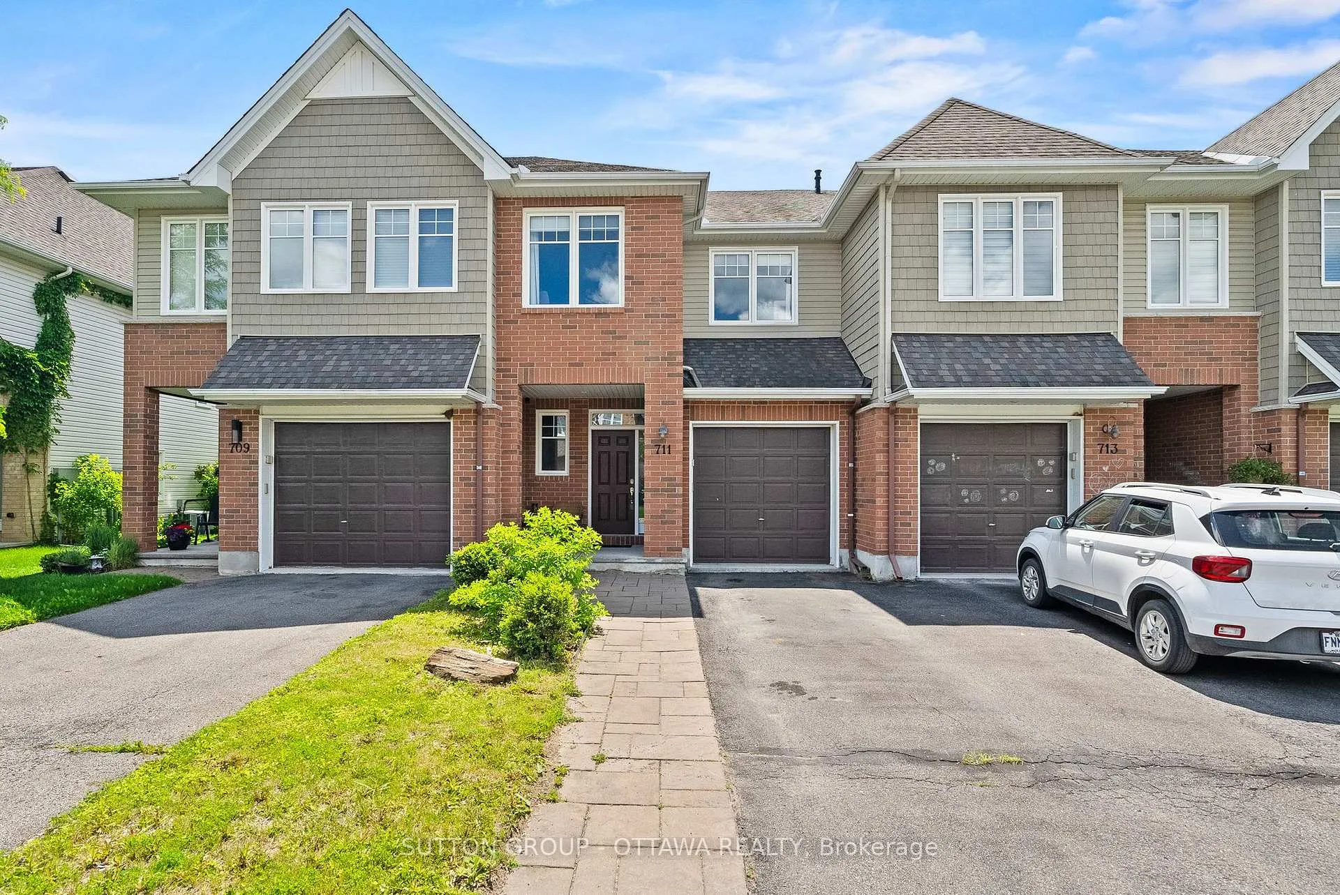 Photo 1 of 711 Hazelnut Crescent, Ottawa, Blossom Park/Kemp Park/Findlay Creek — HOMEH