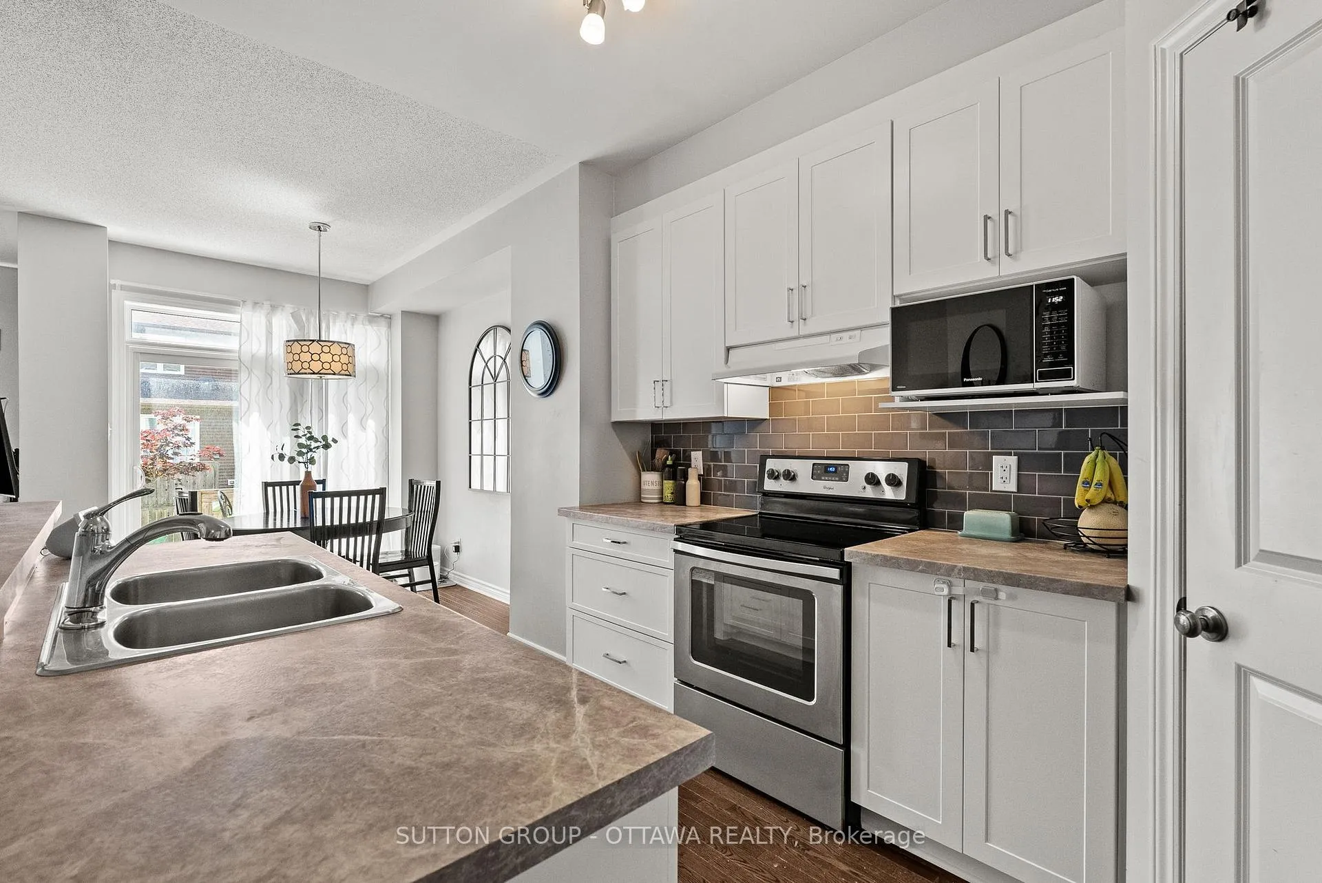Photo 10 of 711 Hazelnut Crescent, Ottawa, Blossom Park/Kemp Park/Findlay Creek — HOMEH