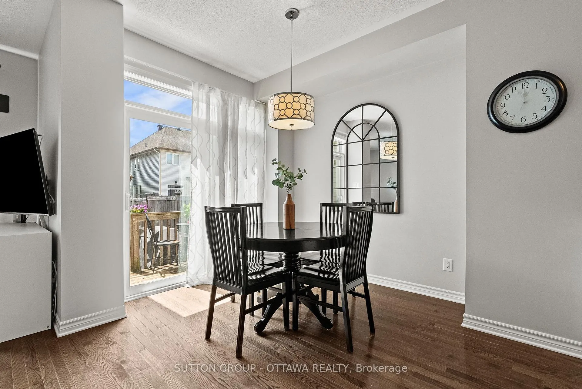 Photo 13 of 711 Hazelnut Crescent, Ottawa, Blossom Park/Kemp Park/Findlay Creek — HOMEH