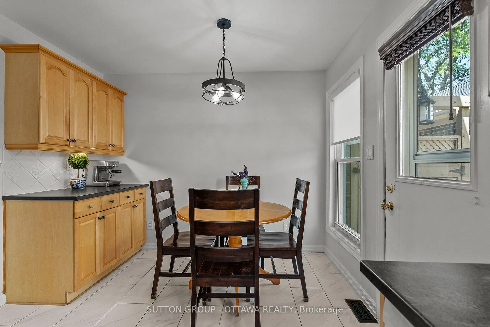 Photo 8 of 200 McCurdy Drive, Ottawa, Kanata - Katimavik — HOMEH