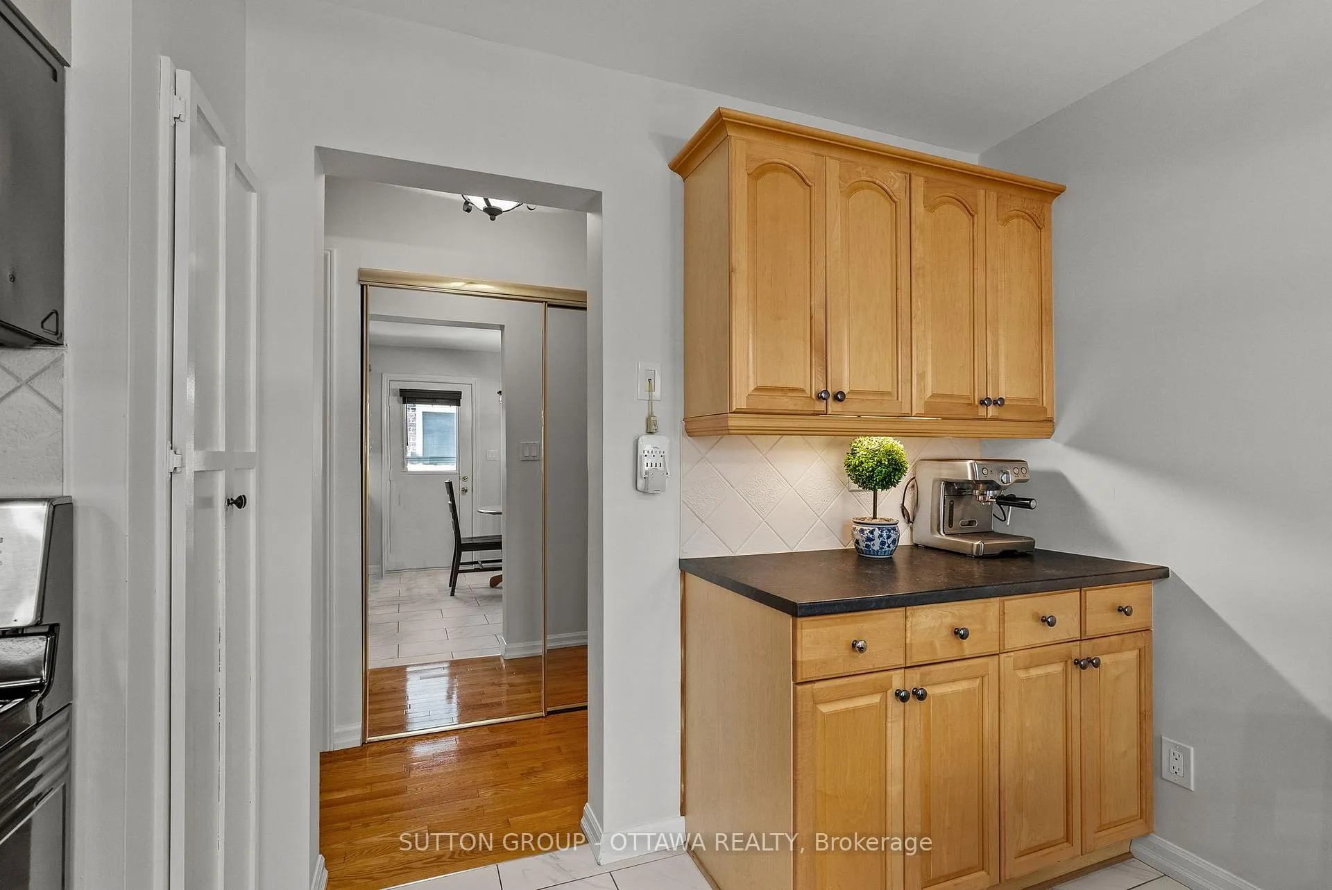 Photo 10 of 200 McCurdy Drive, Ottawa, Kanata - Katimavik — HOMEH