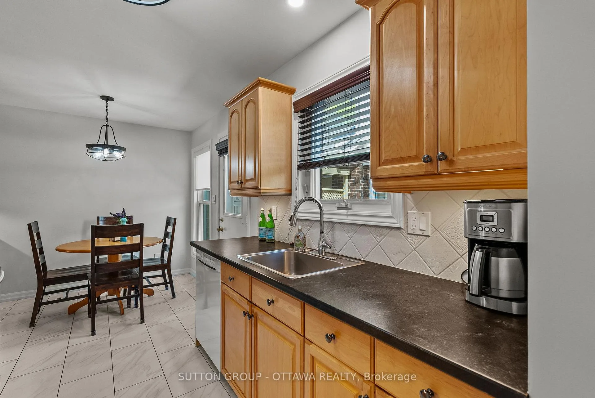 Photo 13 of 200 McCurdy Drive, Ottawa, Kanata - Katimavik — HOMEH