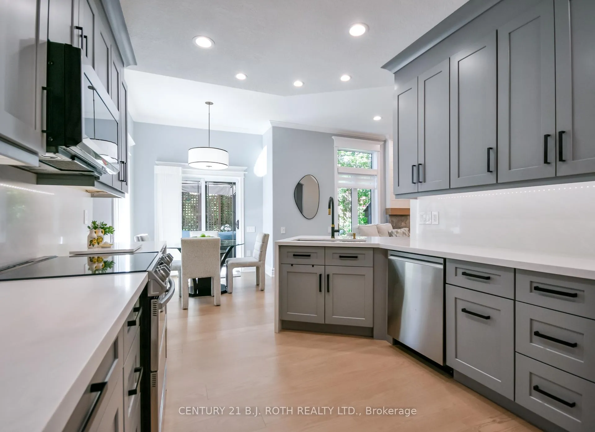 Photo 7 of 140 Wildwood Trail, Barrie, Ardagh — HOMEH
