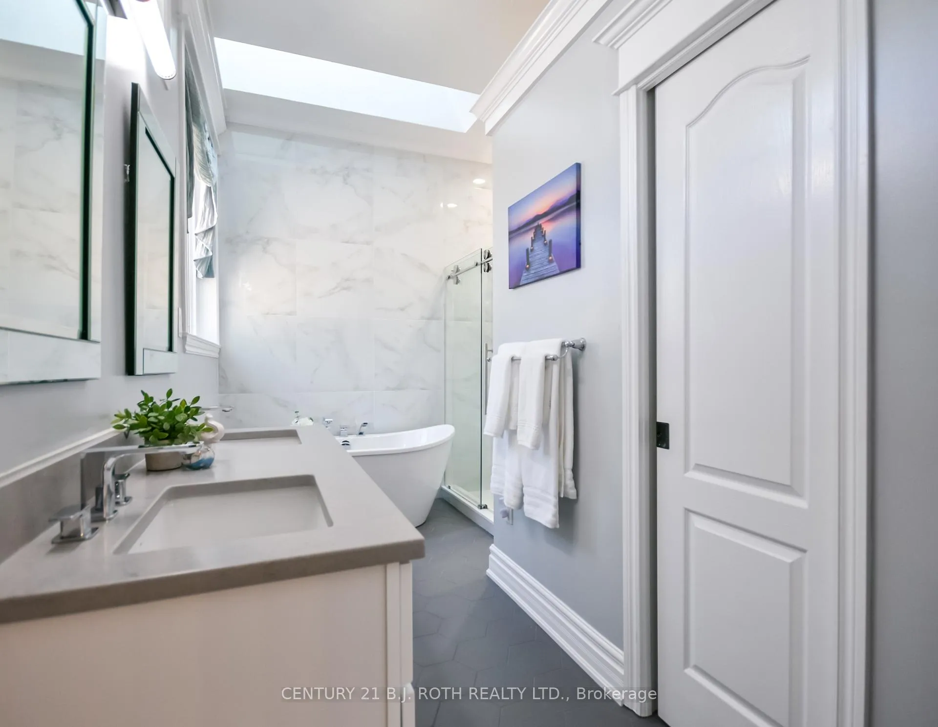 Photo 18 of 140 Wildwood Trail, Barrie, Ardagh — HOMEH