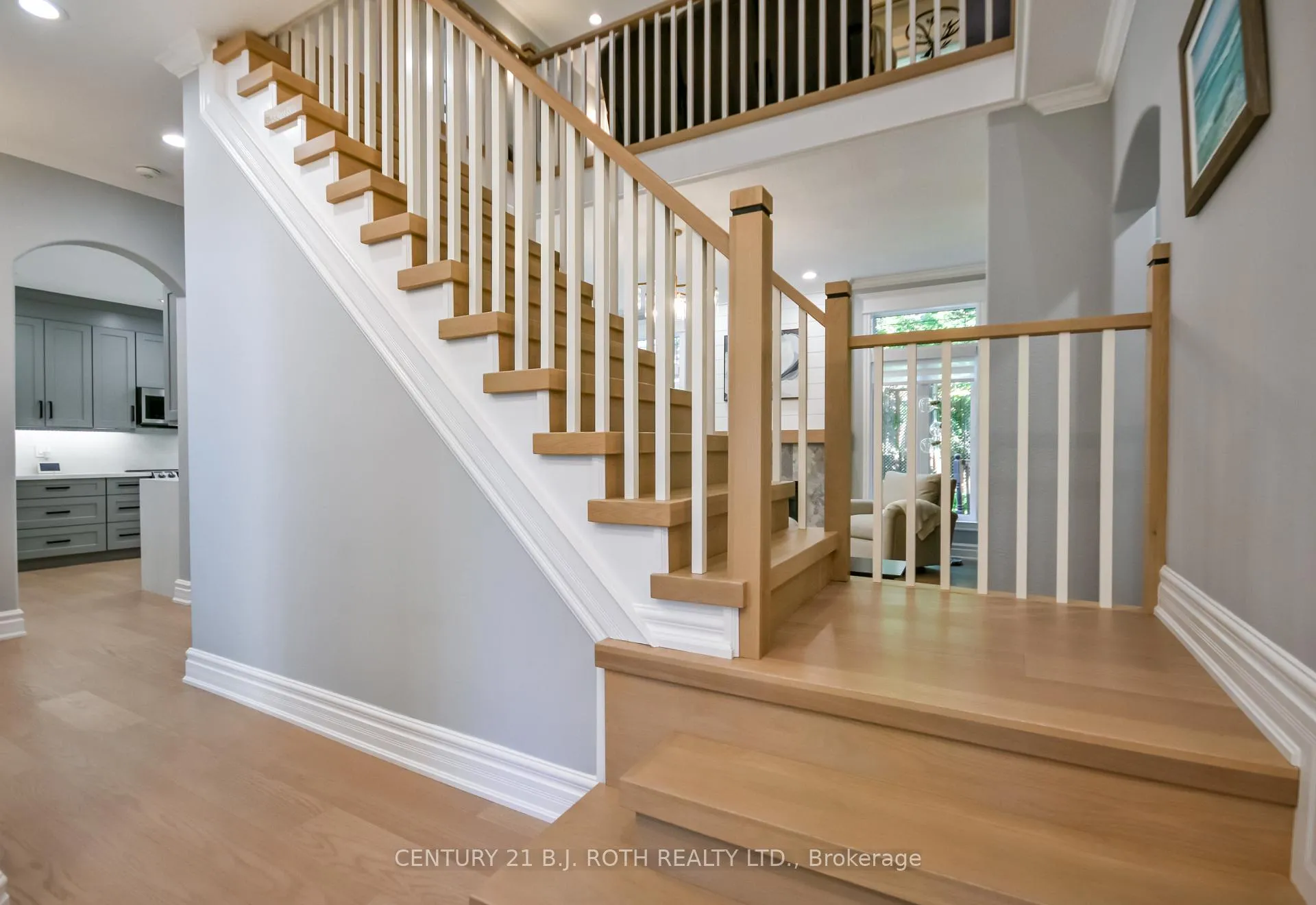 Photo 24 of 140 Wildwood Trail, Barrie, Ardagh — HOMEH