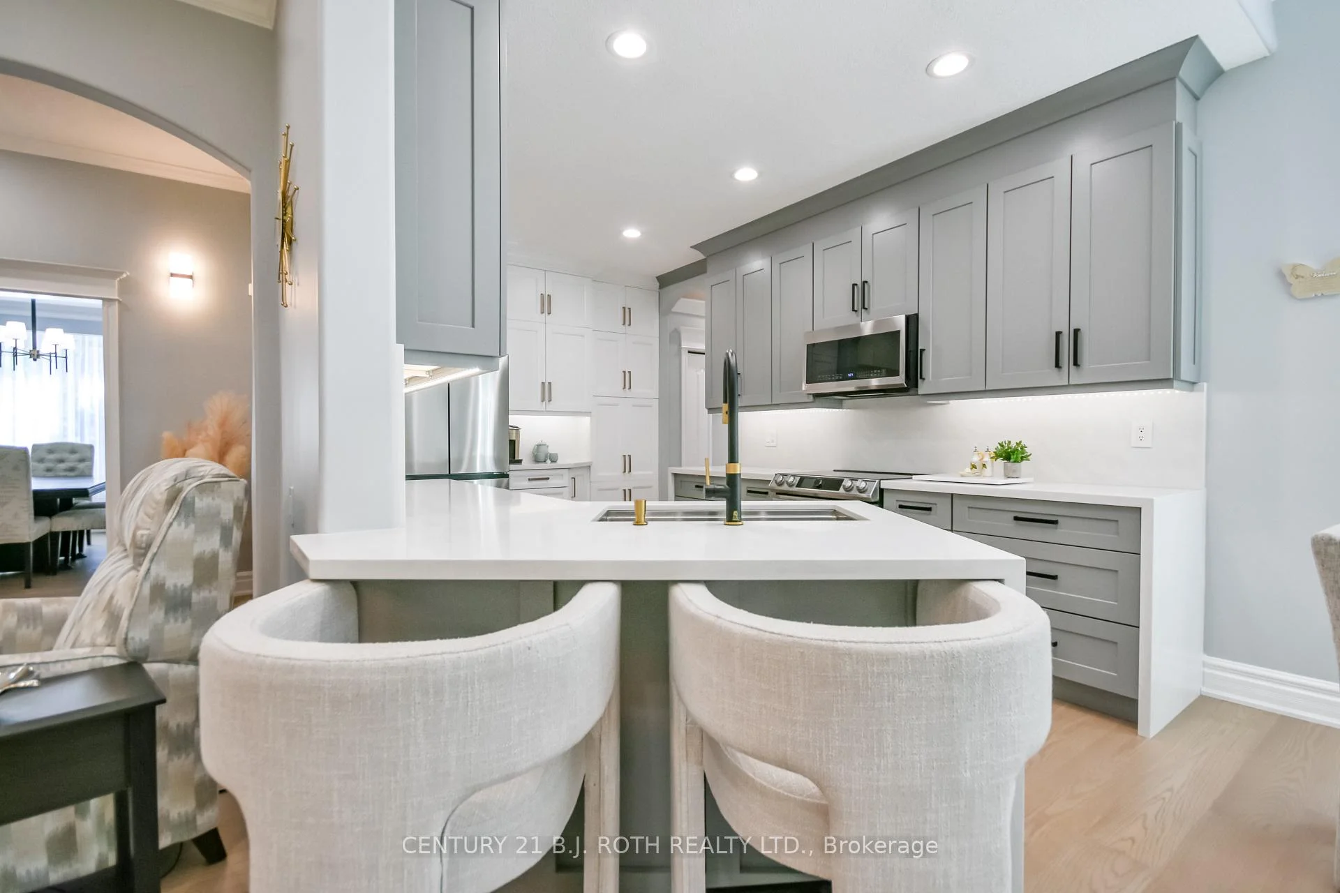 Photo 11 of 140 Wildwood Trail, Barrie, Ardagh — HOMEH
