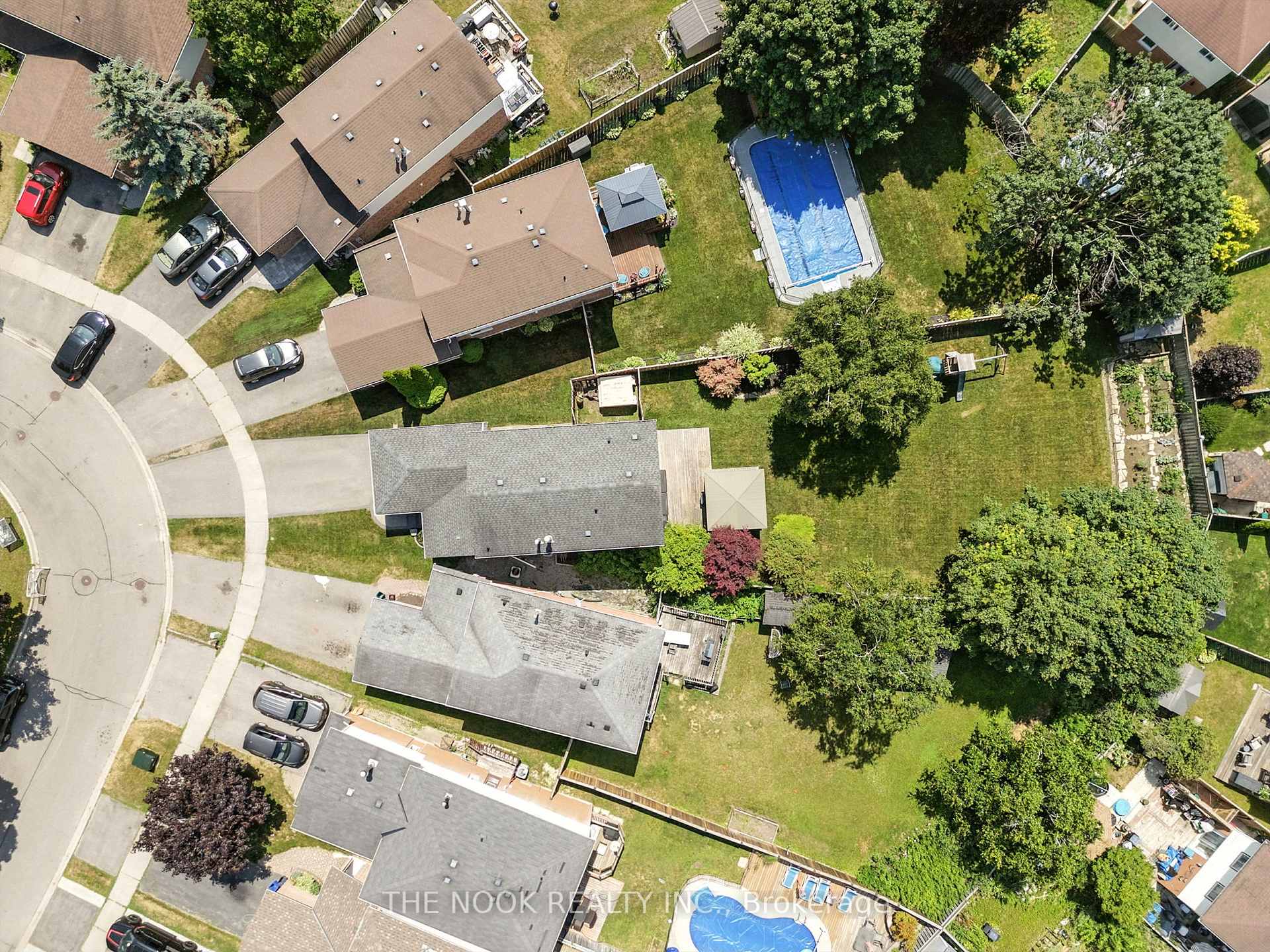 Photo 4 of 101 Poolton Crescent, Clarington, Courtice — HOMEH