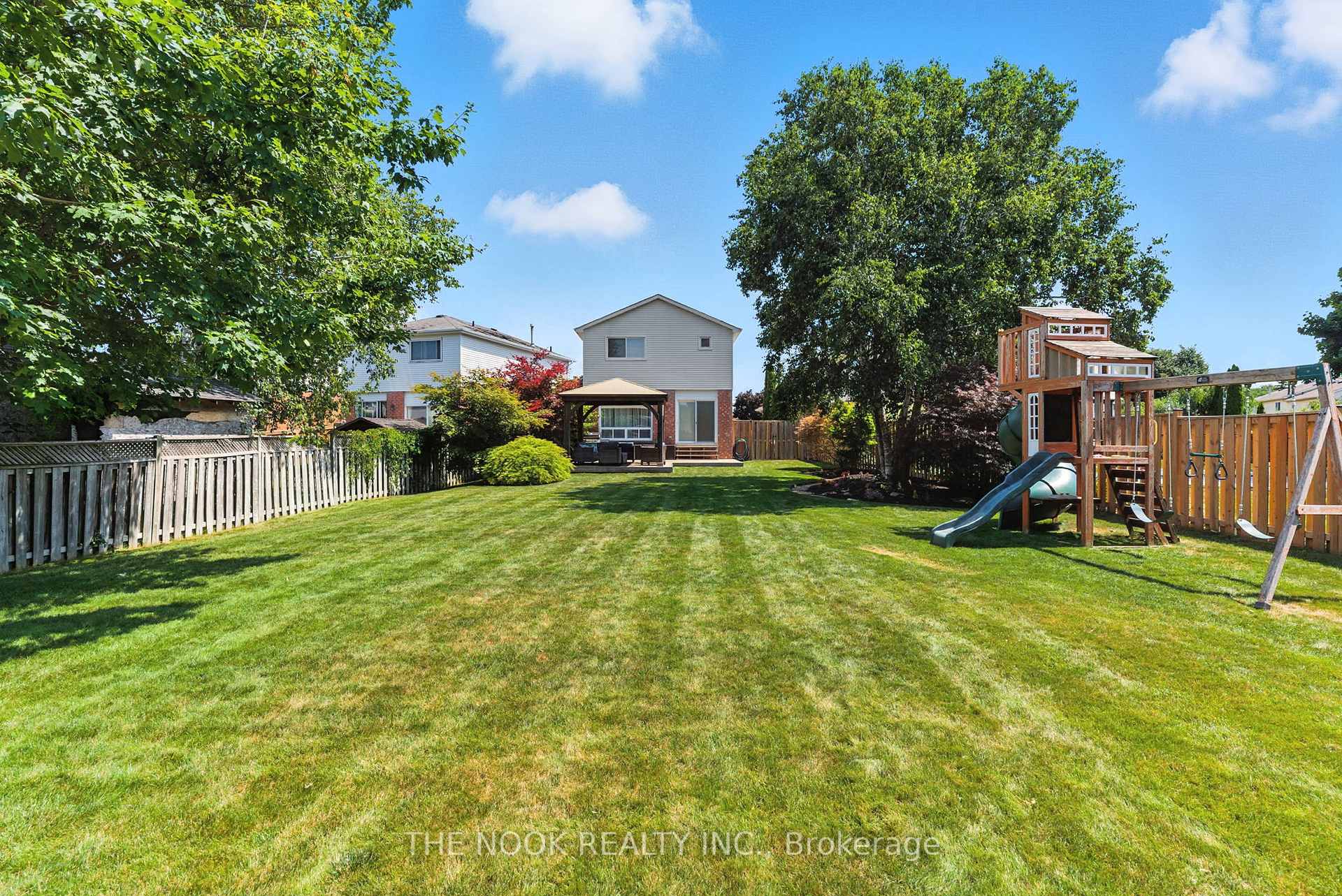 Photo 6 of 101 Poolton Crescent, Clarington, Courtice — HOMEH