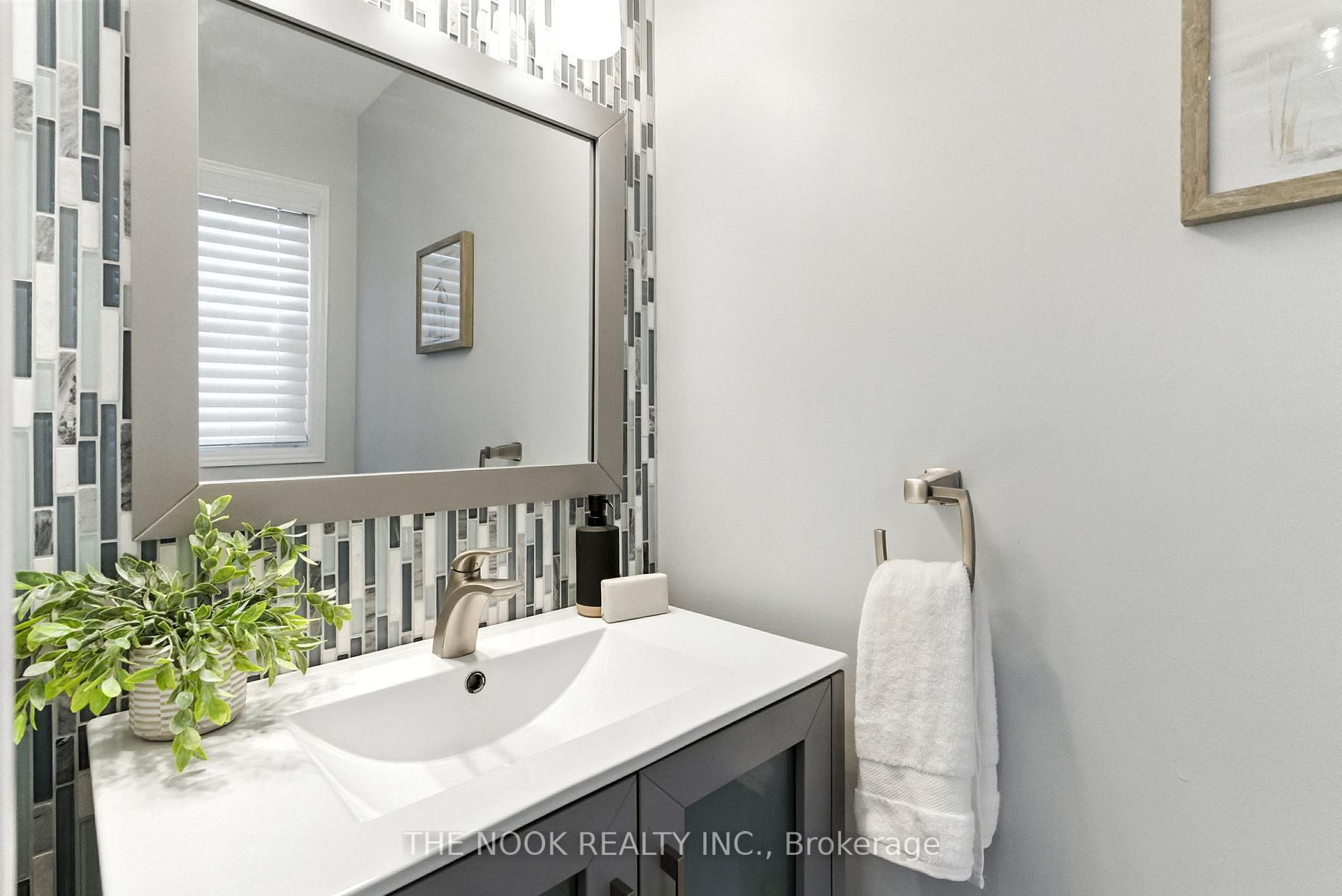 Photo 11 of 101 Poolton Crescent, Clarington, Courtice — HOMEH