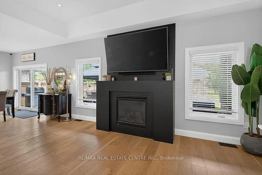 Photo 9 of 42 Bluenose Drive, Norfolk, Port Dover — HOMEH
