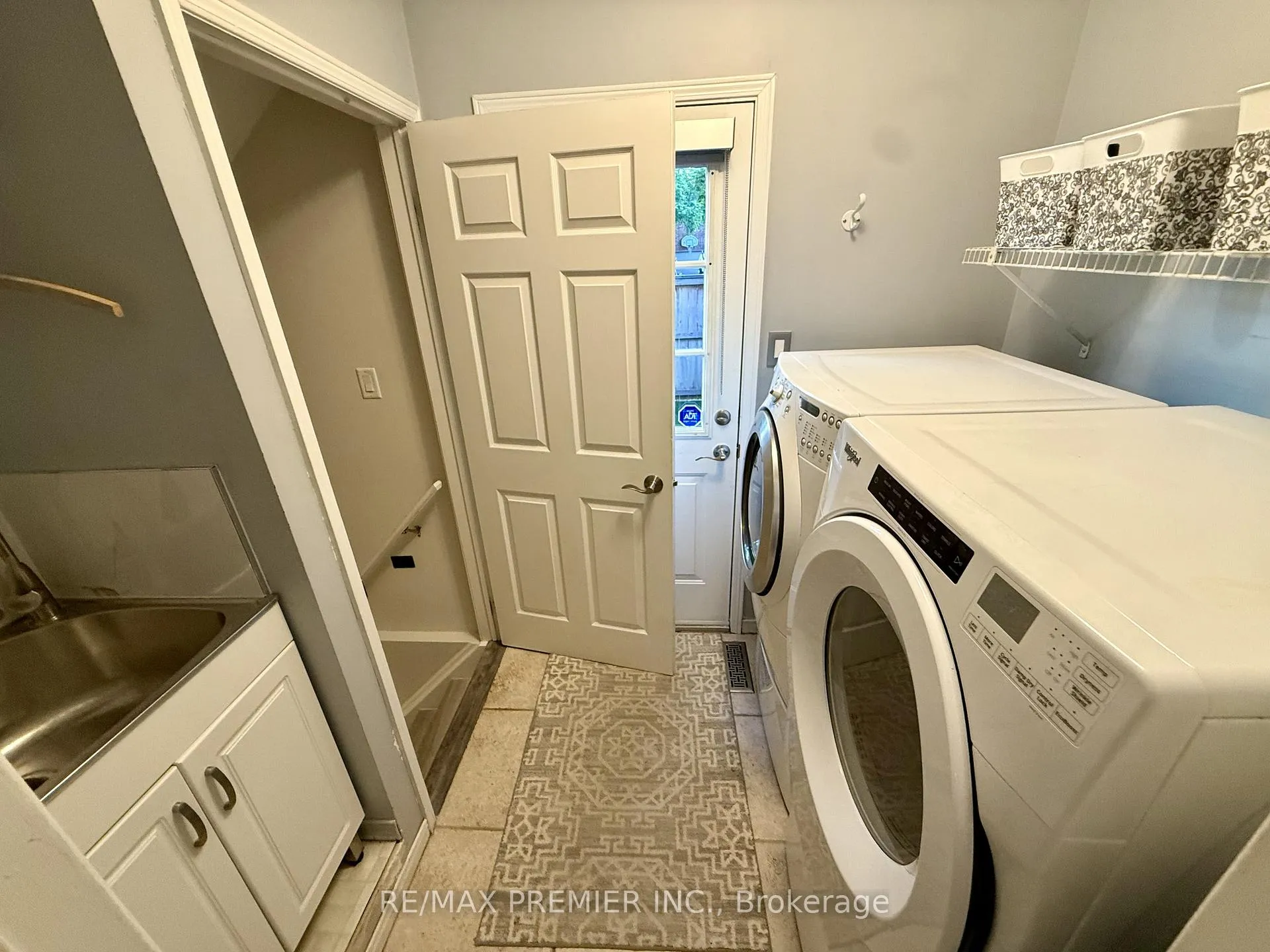 Photo 3 of Unit LOWER, 77 Largo Crescent, Vaughan, Maple — HOMEH