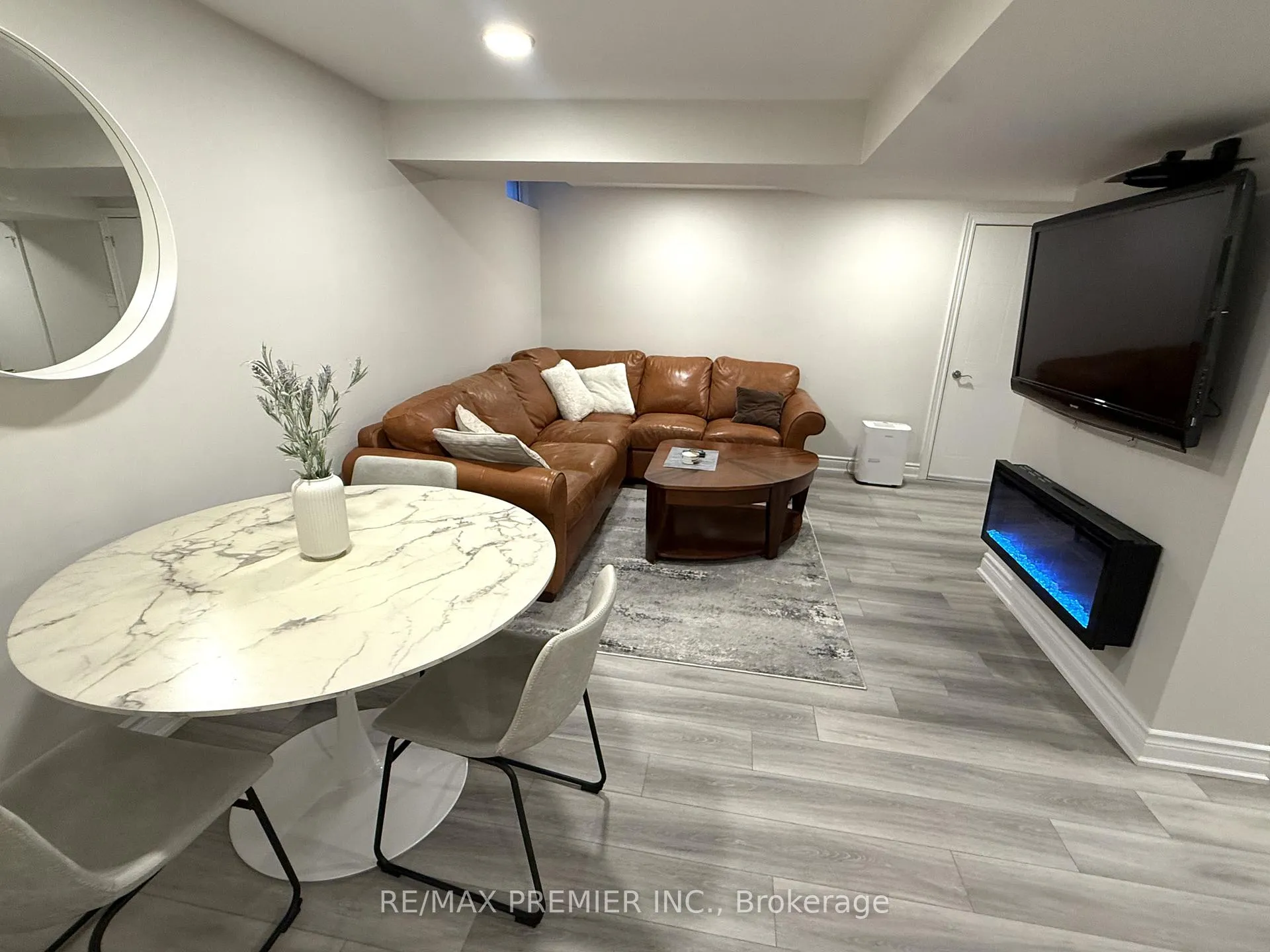 Photo 9 of Unit LOWER, 77 Largo Crescent, Vaughan, Maple — HOMEH