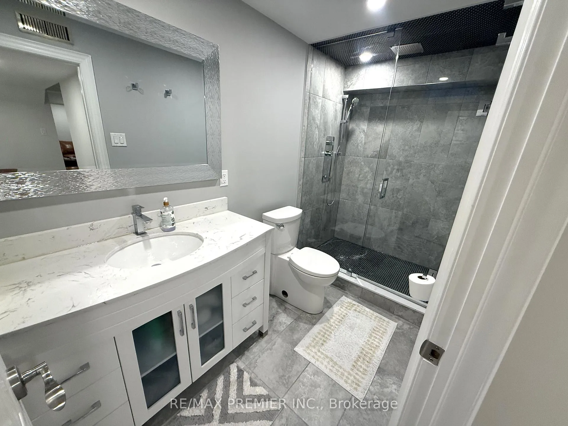 Photo 15 of Unit LOWER, 77 Largo Crescent, Vaughan, Maple — HOMEH