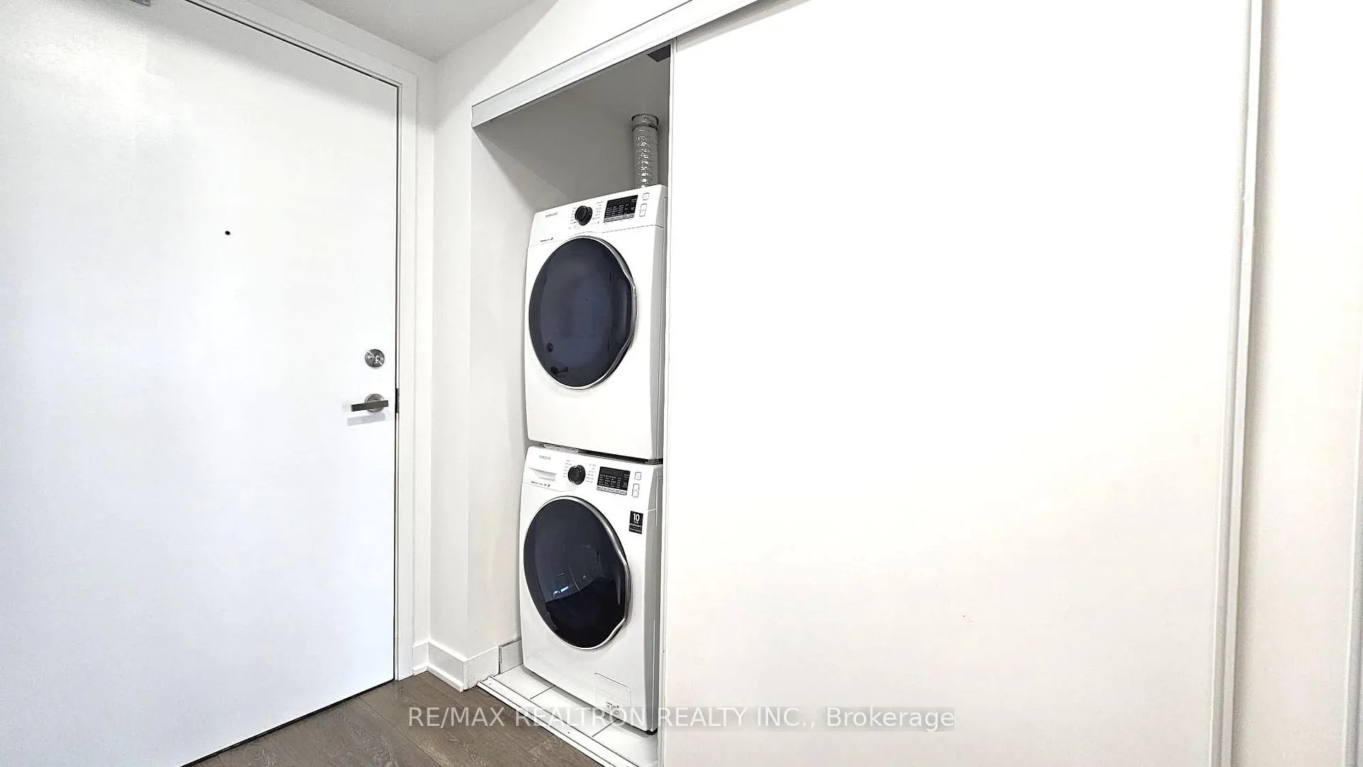 Photo 11 of Unit 2111, 195 Redpath Avenue, Toronto, Mount Pleasant West — HOMEH