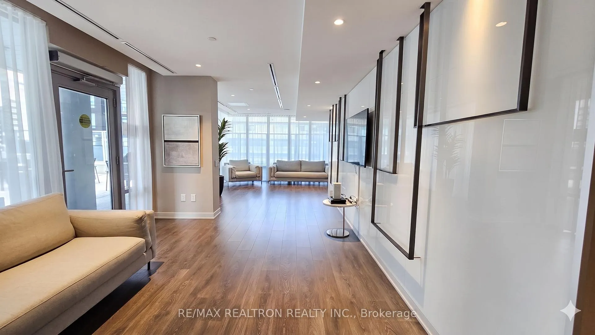 Photo 21 of Unit 2111, 195 Redpath Avenue, Toronto, Mount Pleasant West — HOMEH