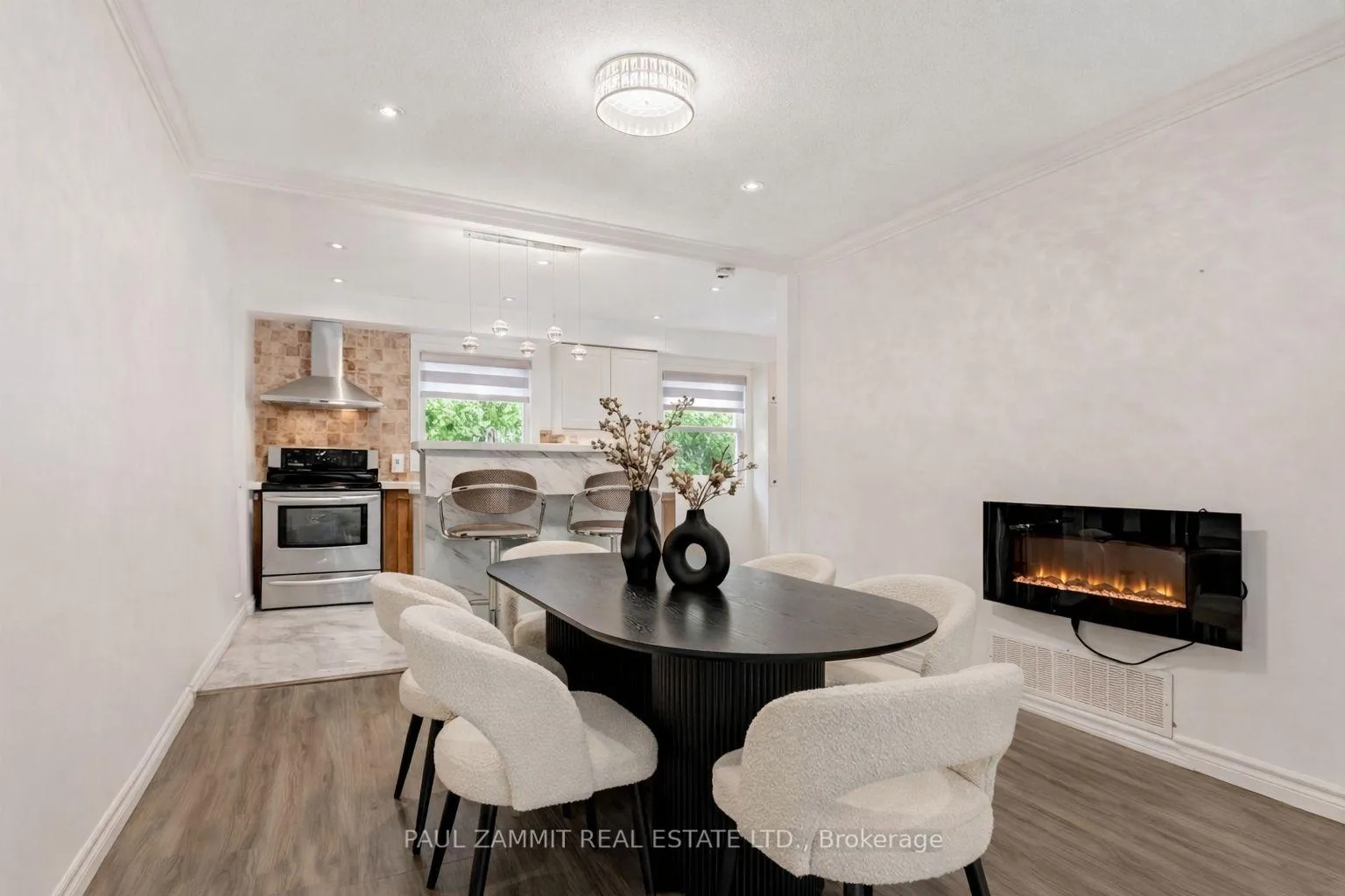 Photo 5 of 42 Windsor Court Road, Markham, German Mills — HOMEH