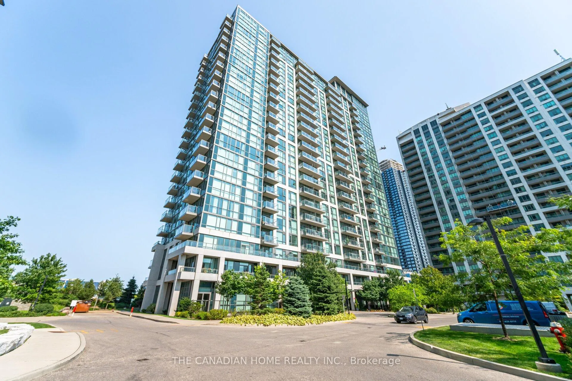 Front of Unit 212, 339 Rathburn Road W