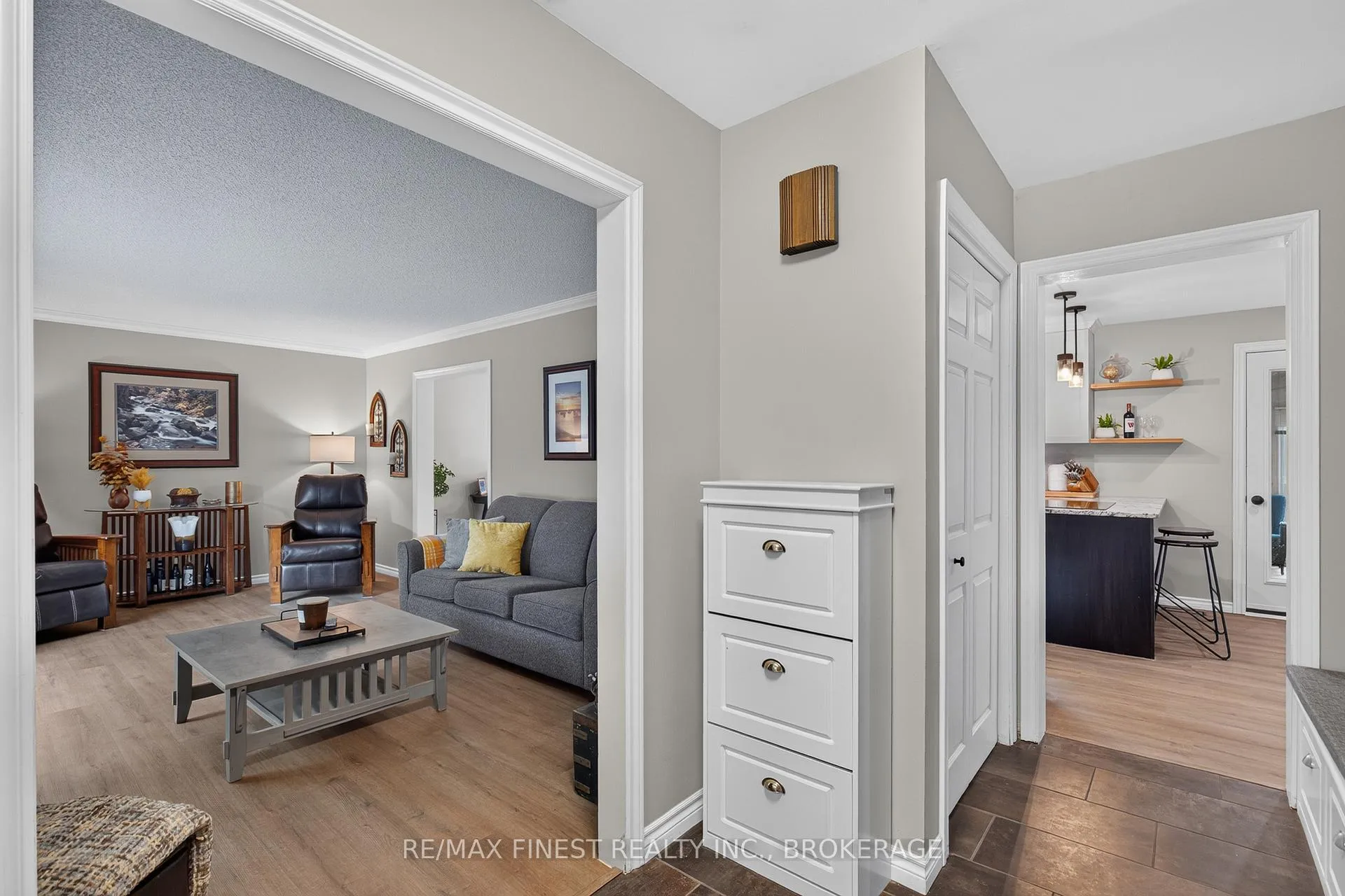 Photo 6 of 35 Keller Drive, Belleville, Belleville Ward — HOMEH