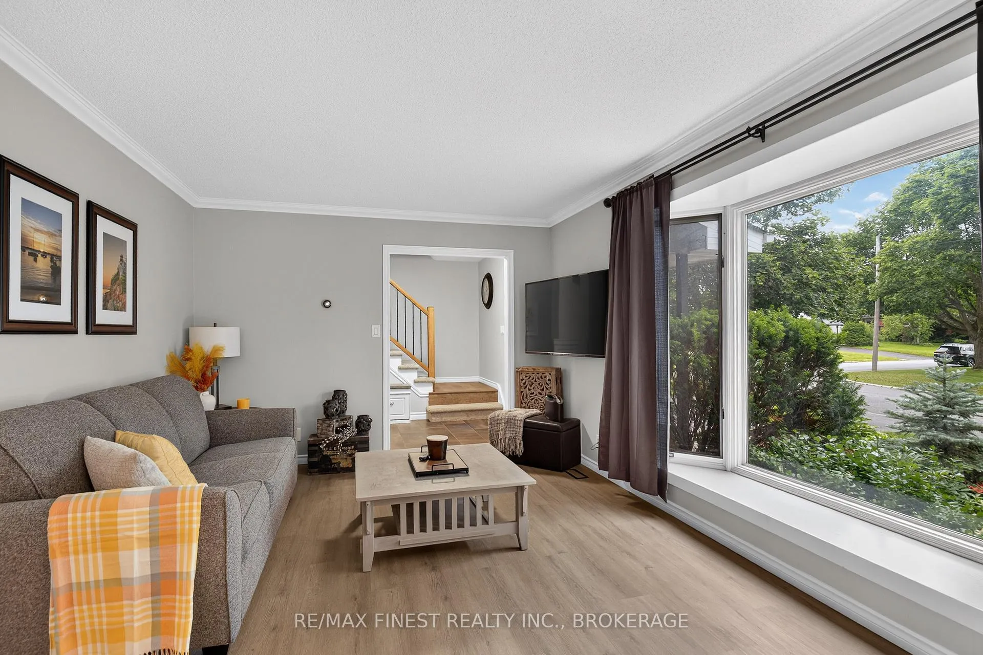 Photo 10 of 35 Keller Drive, Belleville, Belleville Ward — HOMEH